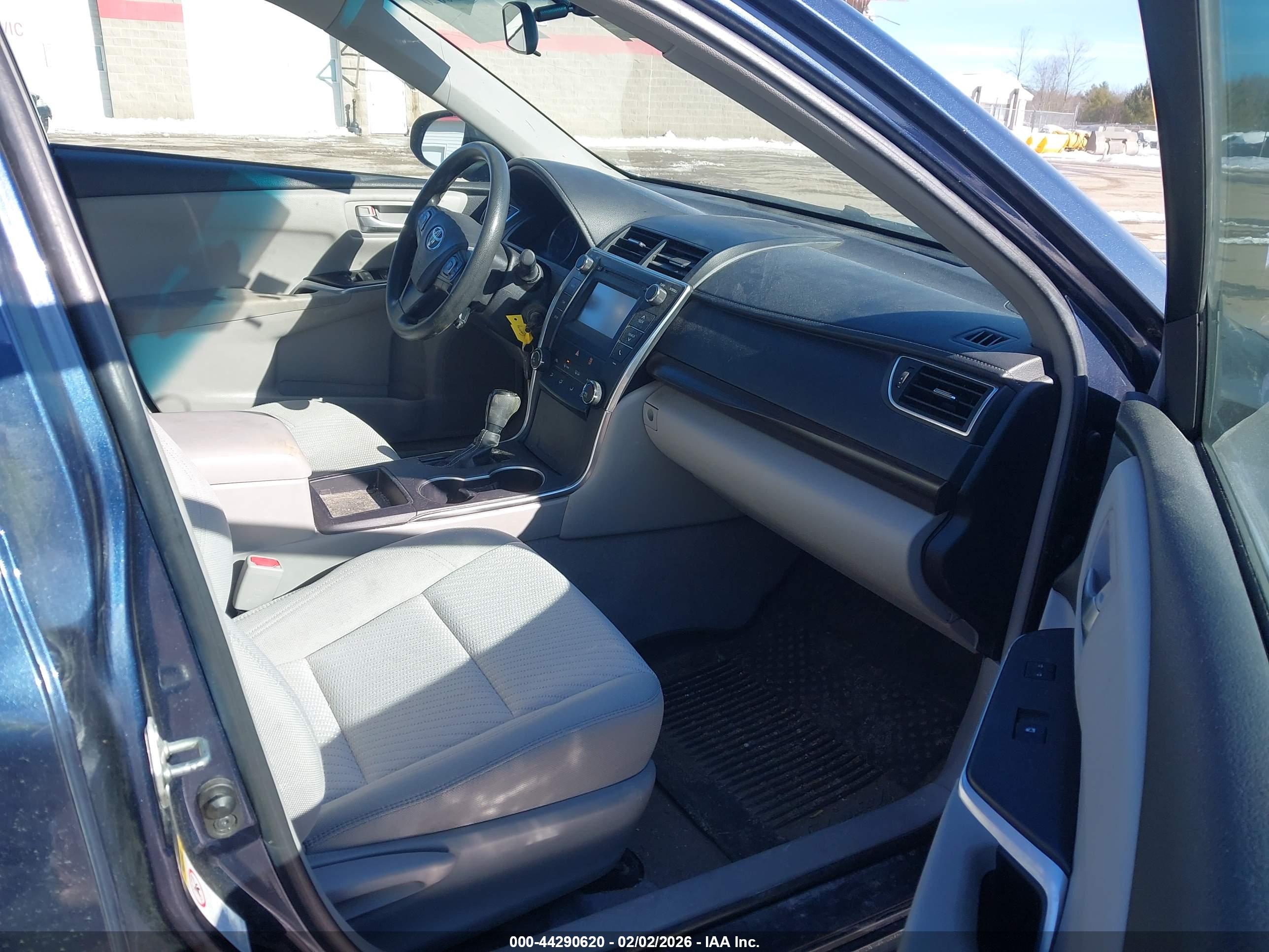 TOYOTA CAMRY image 5
