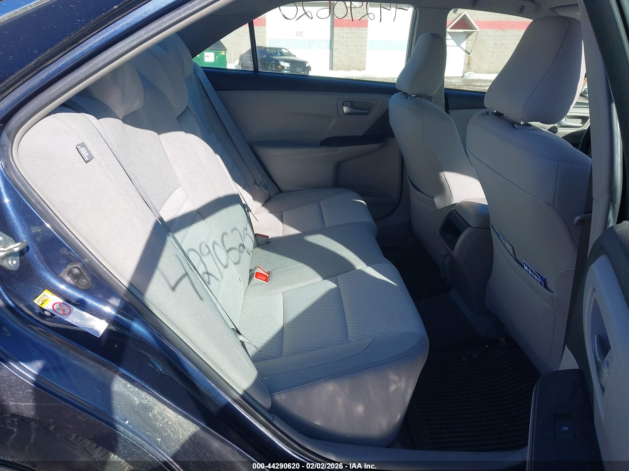 TOYOTA CAMRY image 8