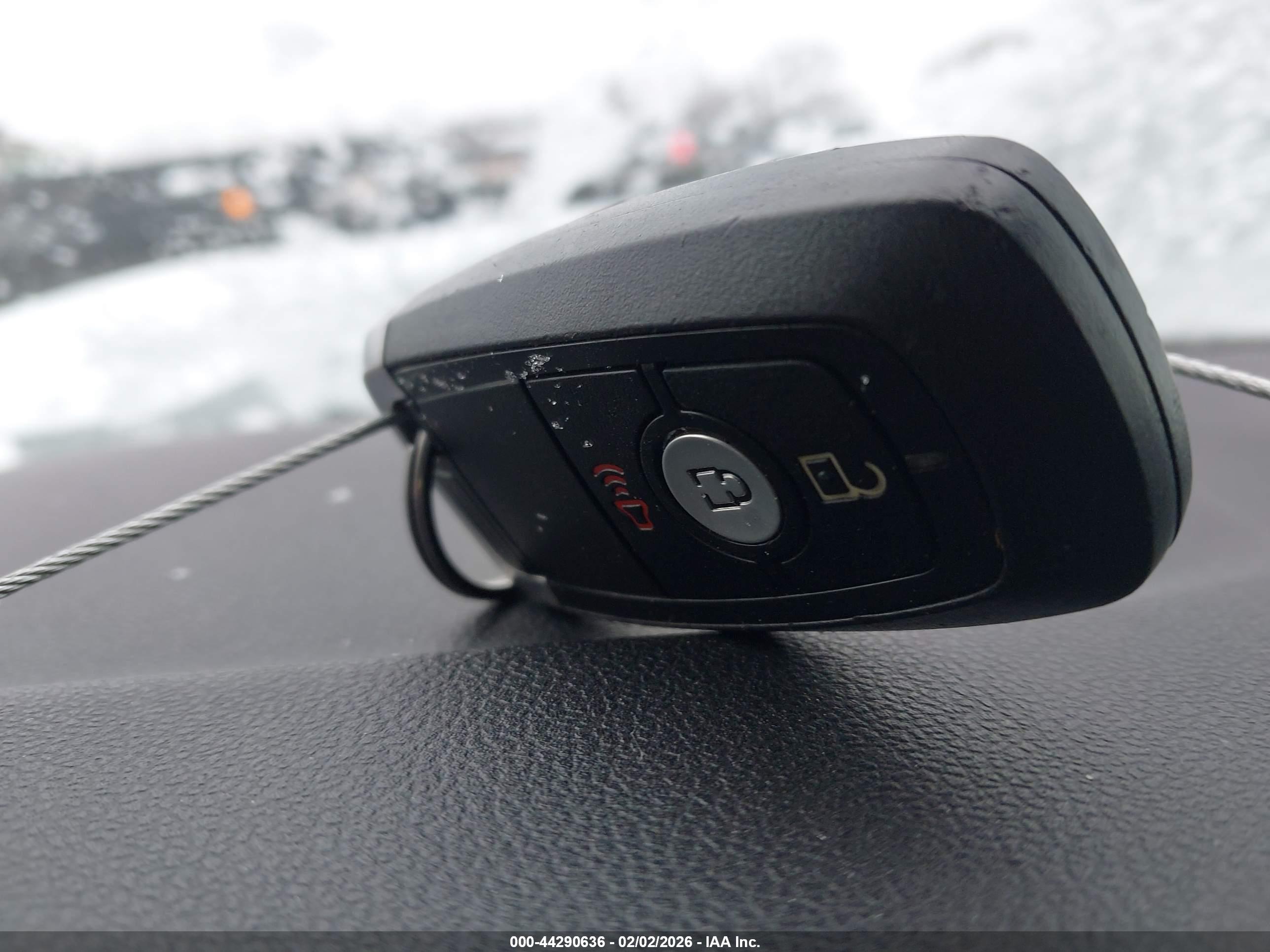 FORD ESCAPE image 11
