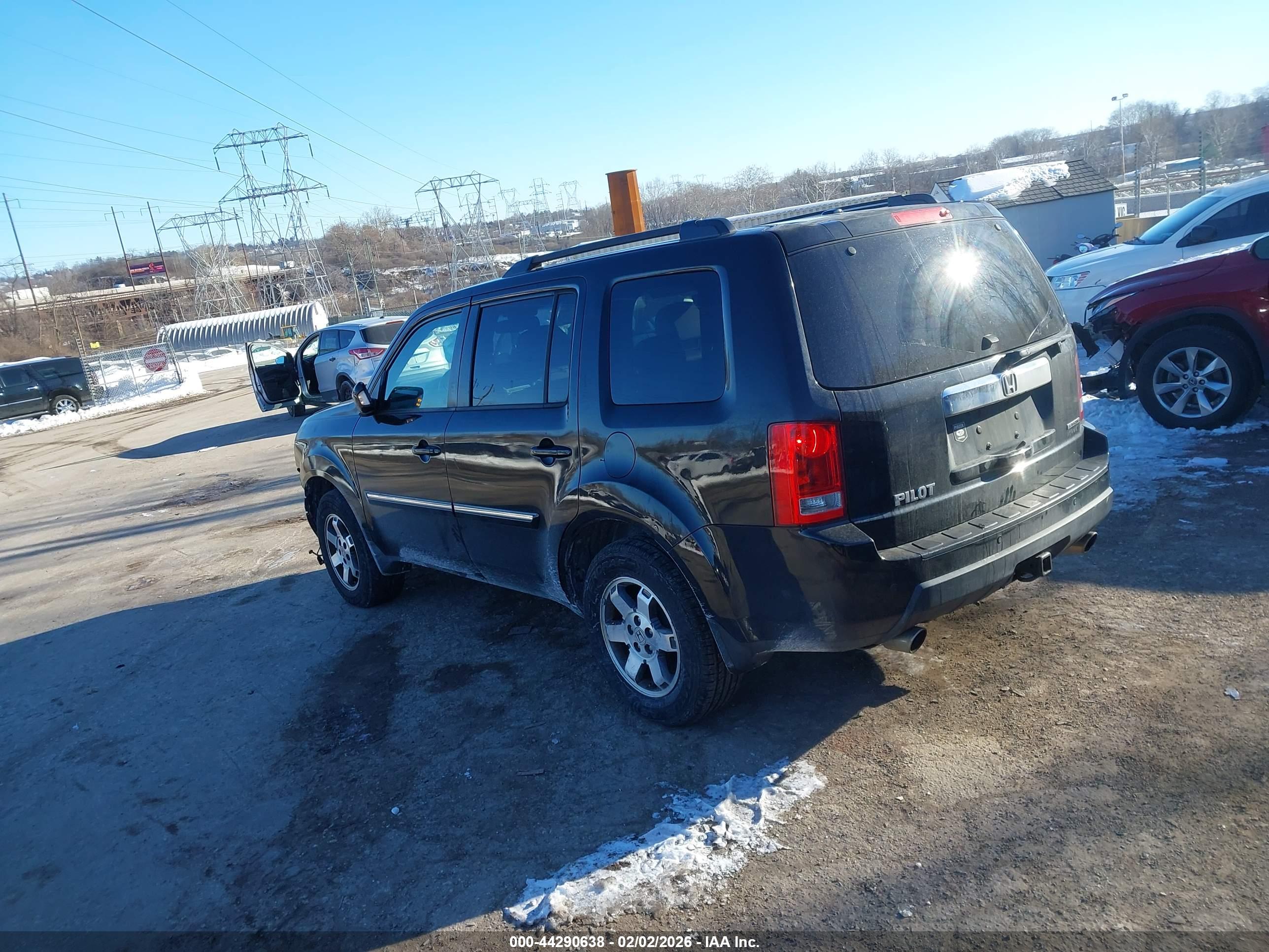 HONDA PILOT image 3