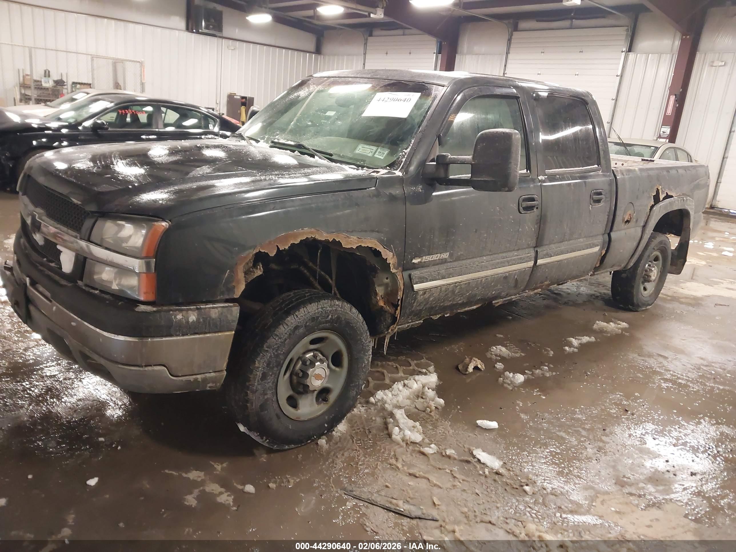 CHEVROLET SILVERADO image 2