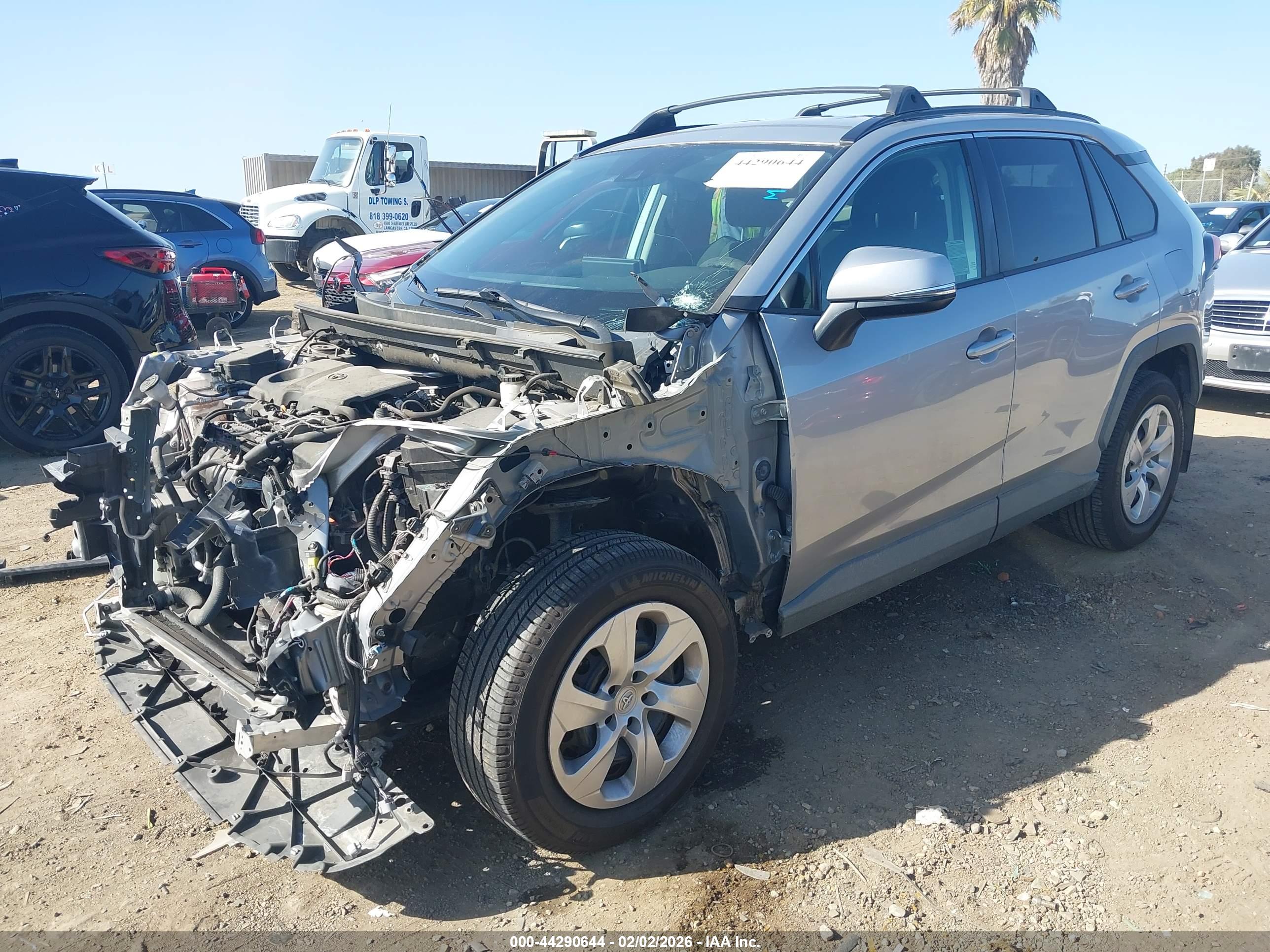 TOYOTA RAV4 image 2