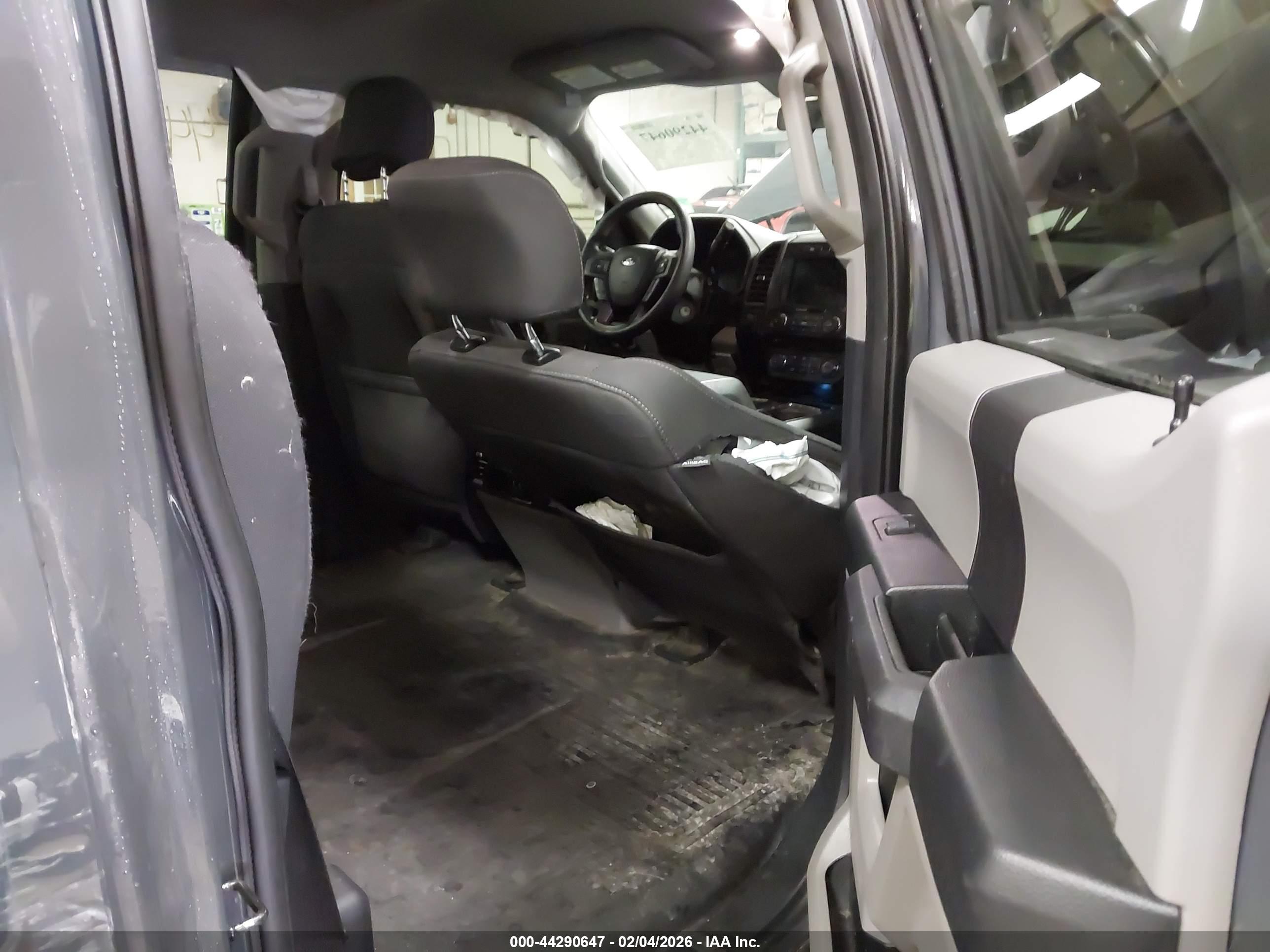 FORD F-150 image 8