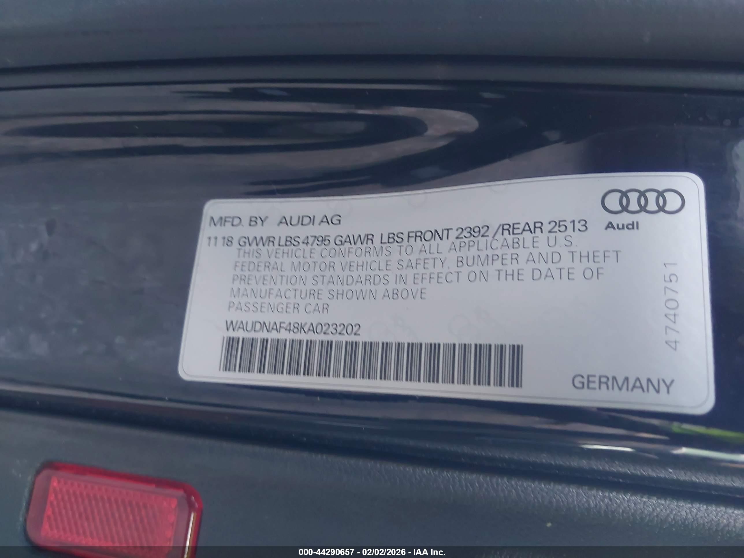 AUDI A4 image 9
