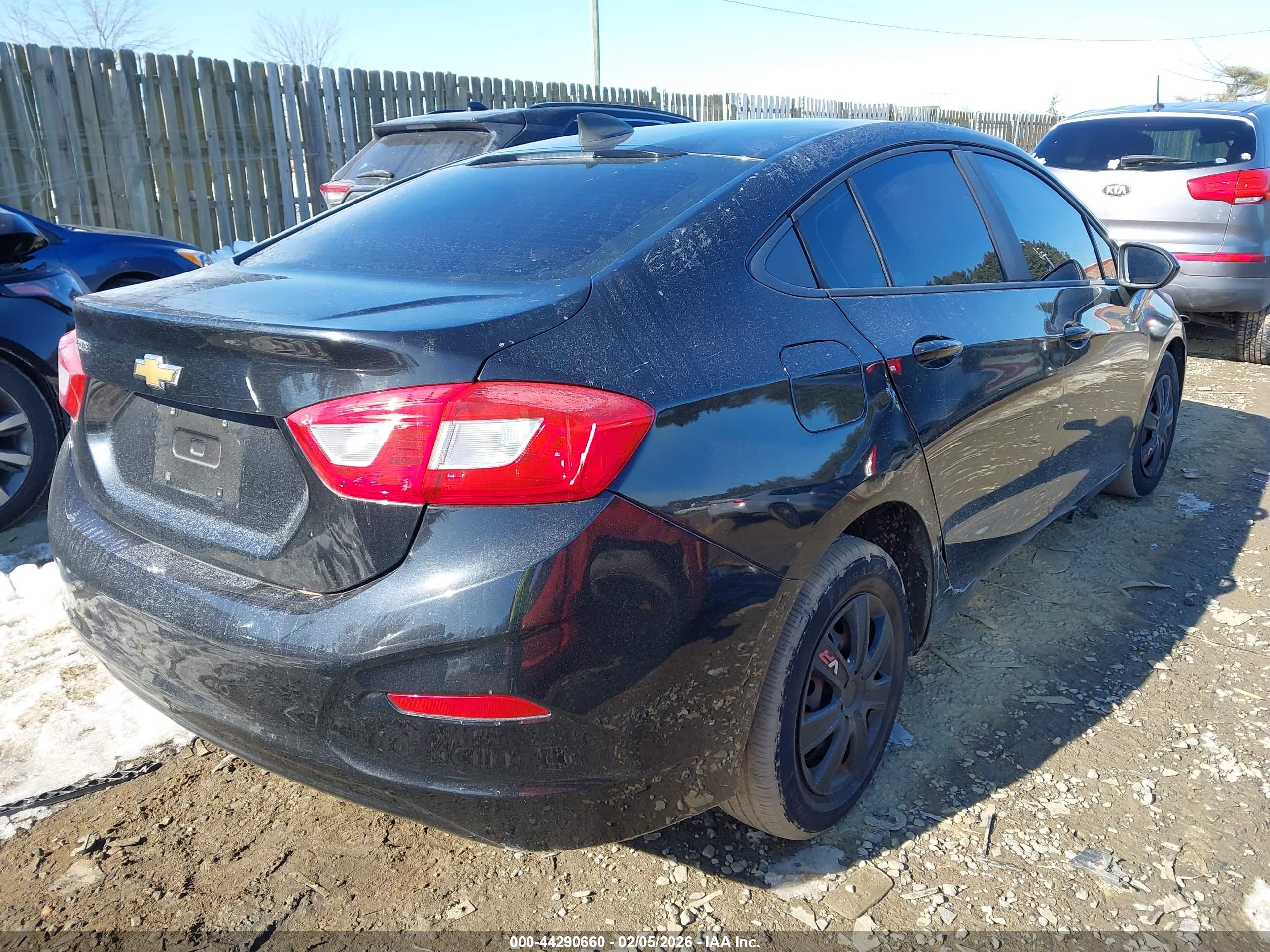 CHEVROLET CRUZE image 4