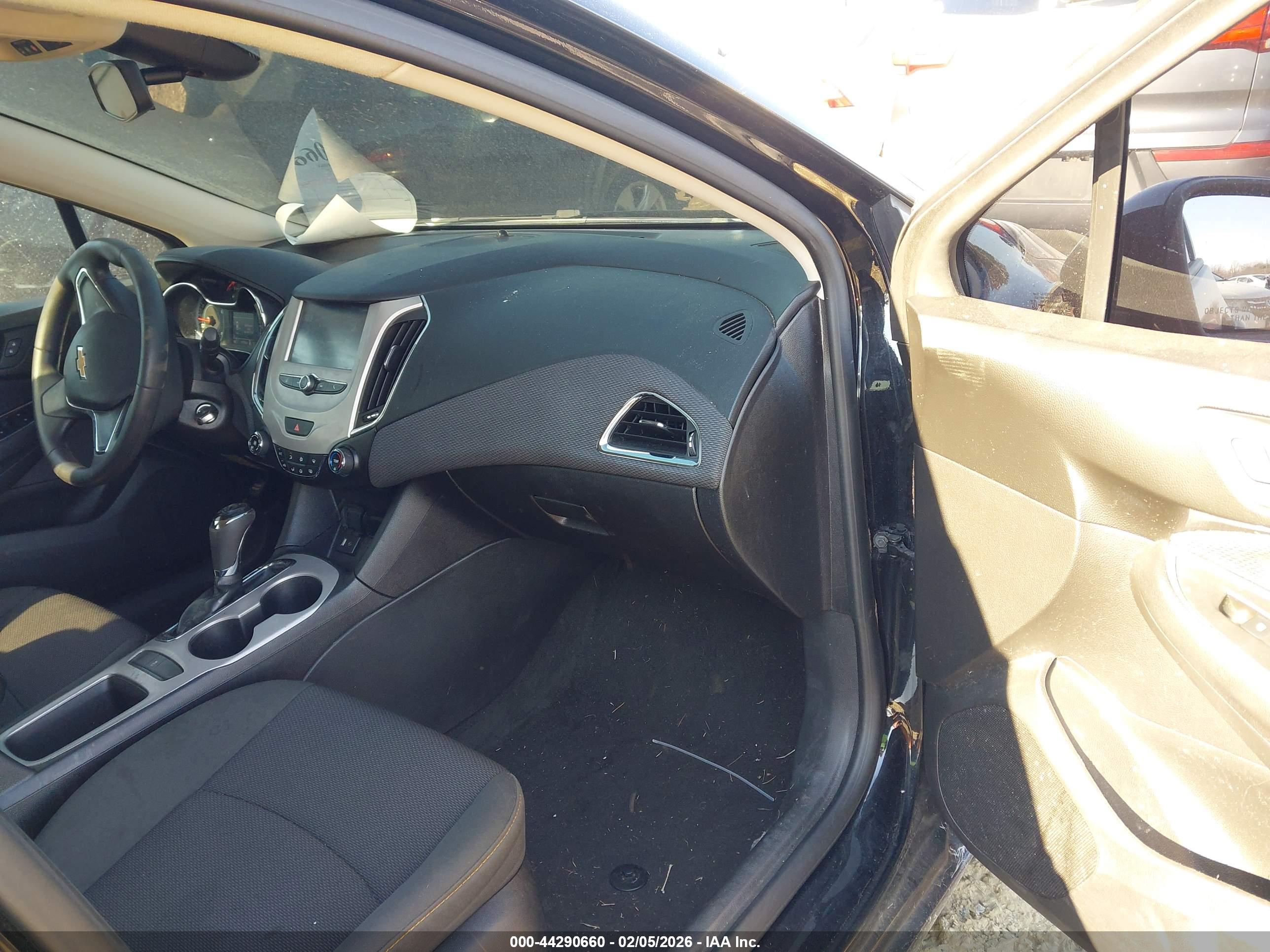 CHEVROLET CRUZE image 5