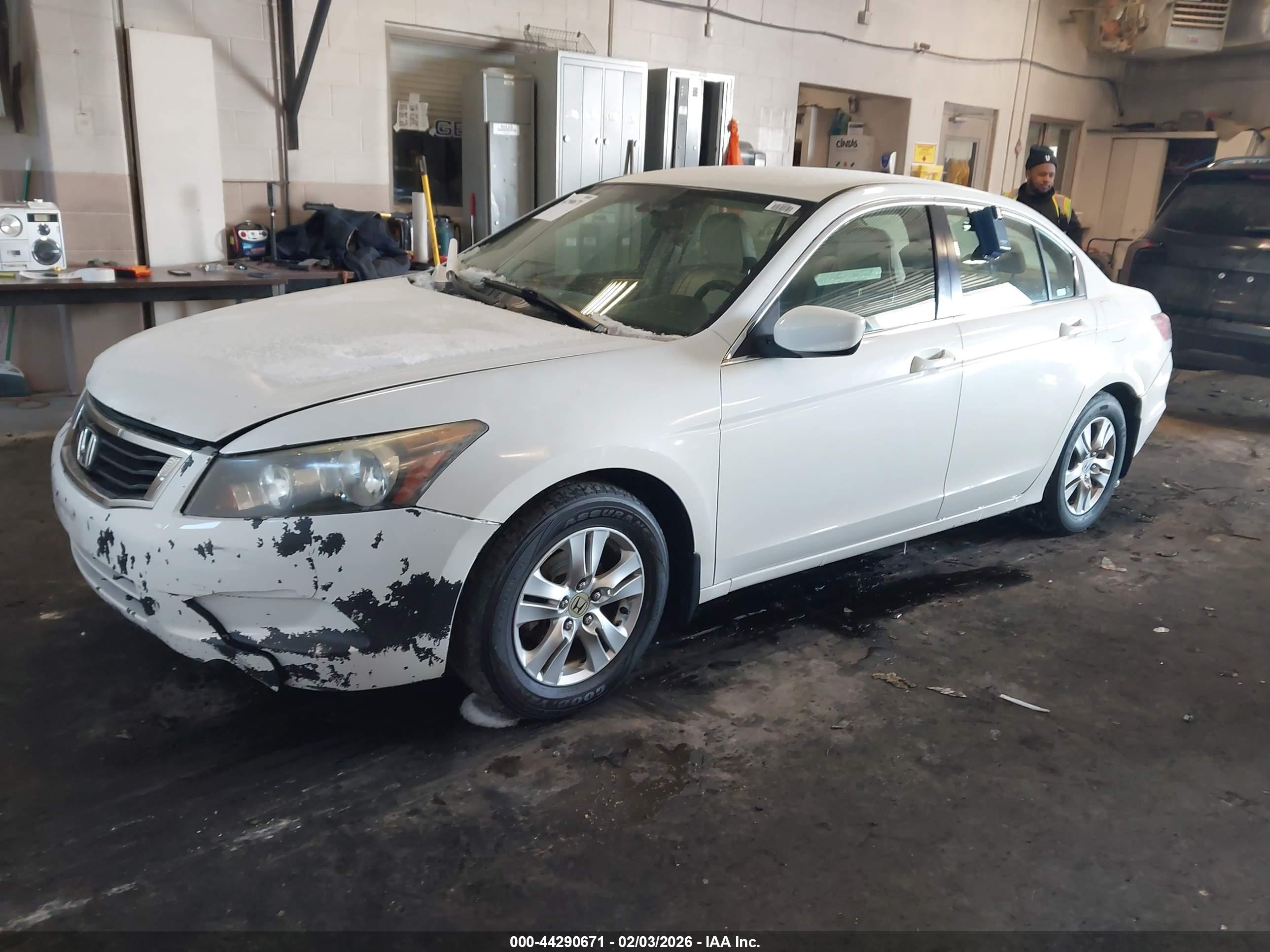 HONDA ACCORD image 2