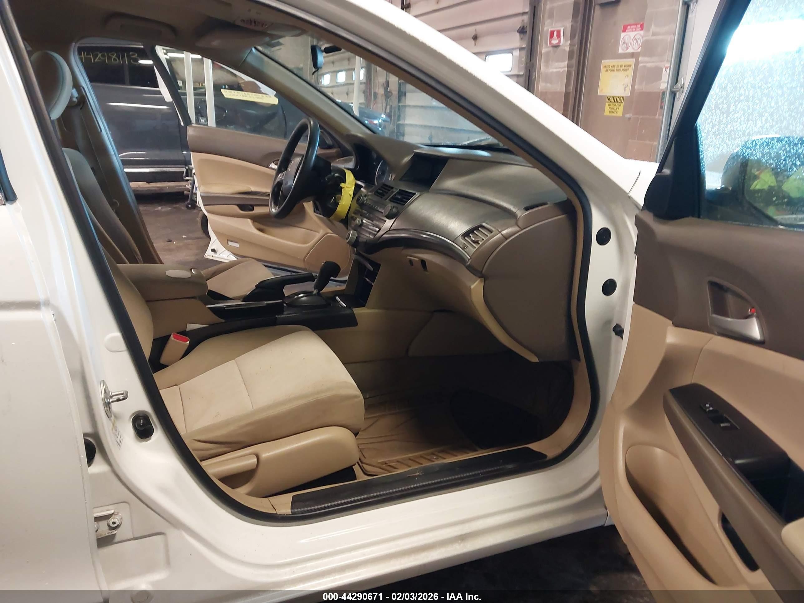 HONDA ACCORD image 5
