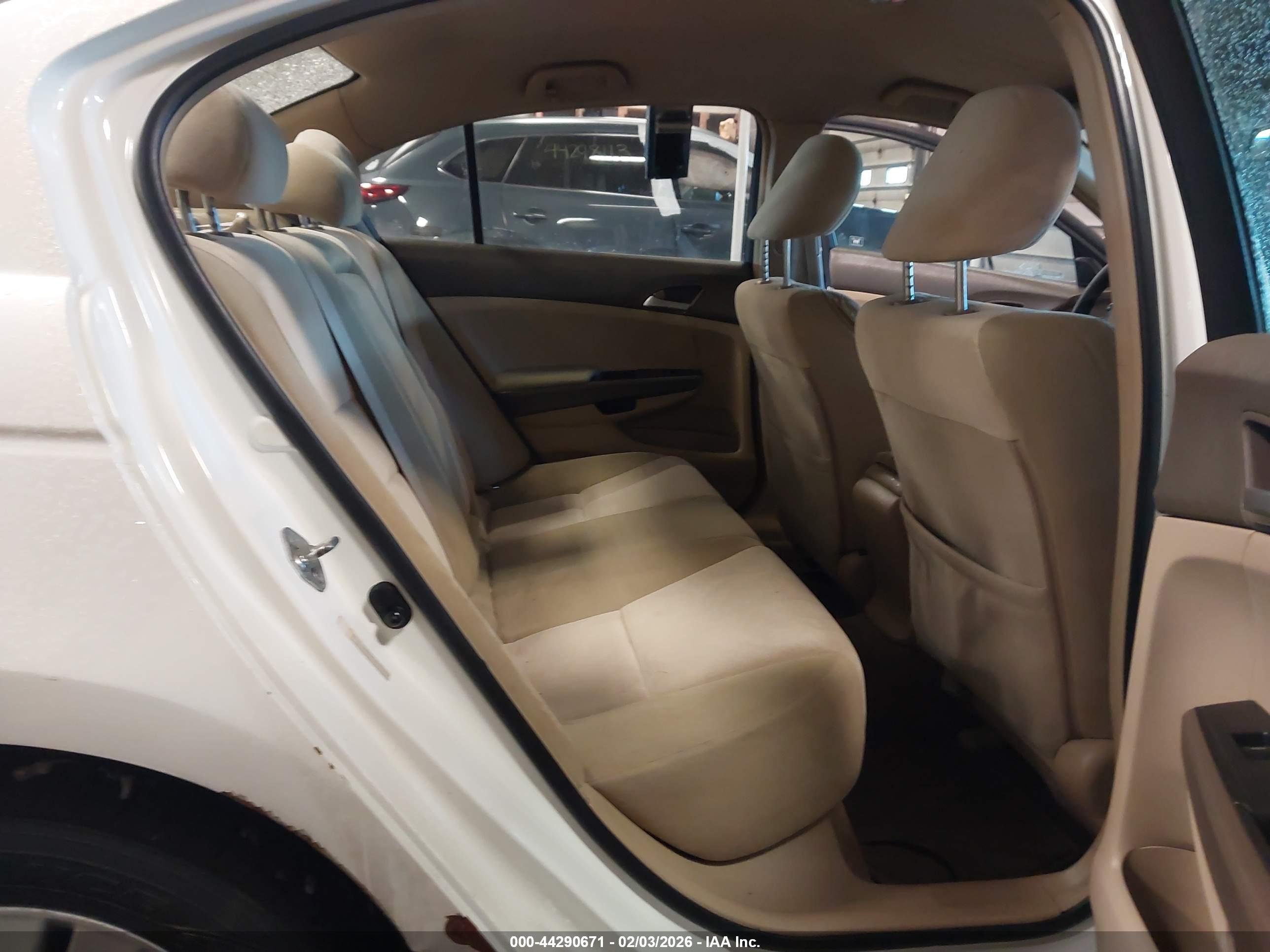 HONDA ACCORD image 8