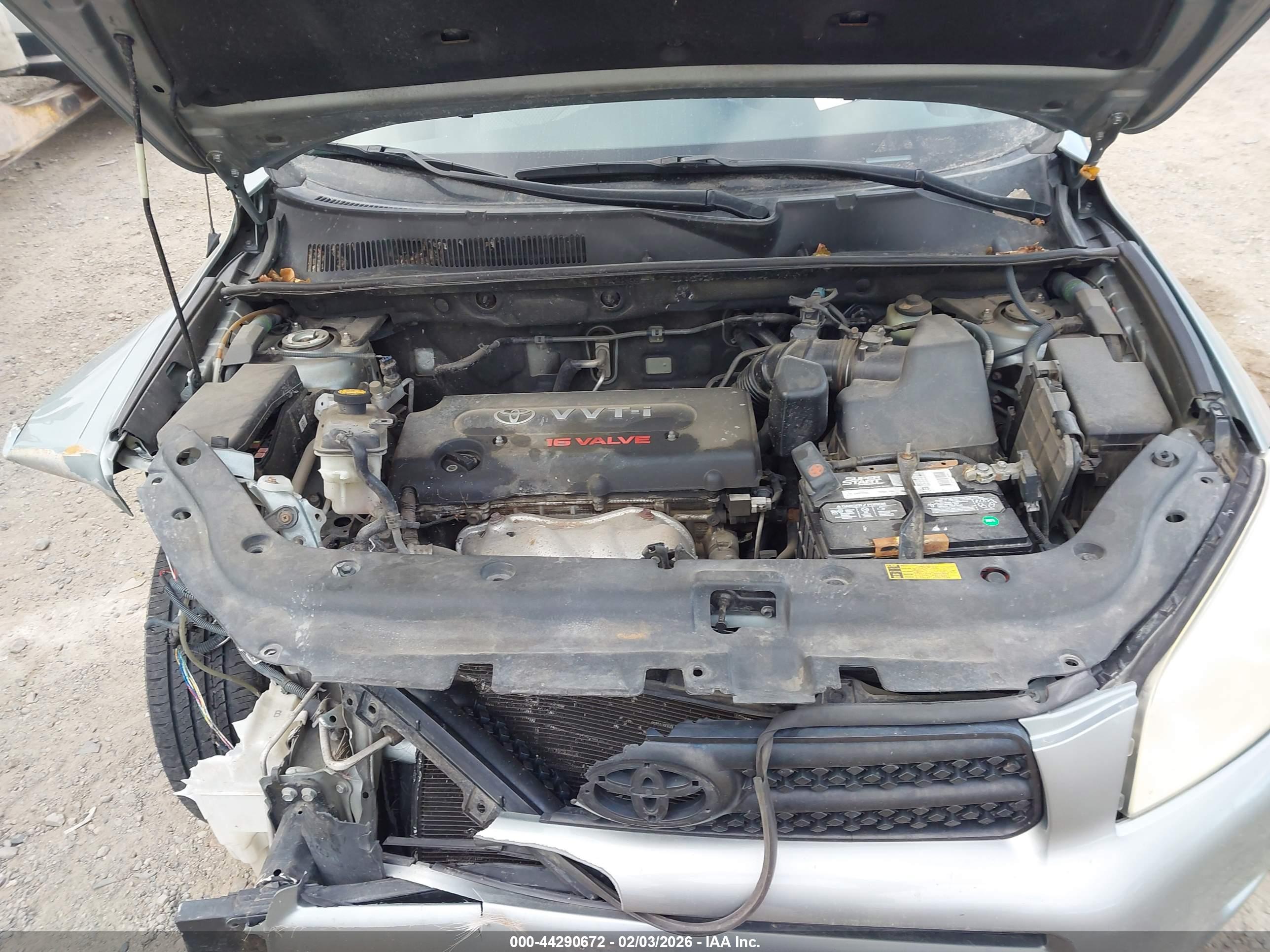 TOYOTA RAV4 image 10