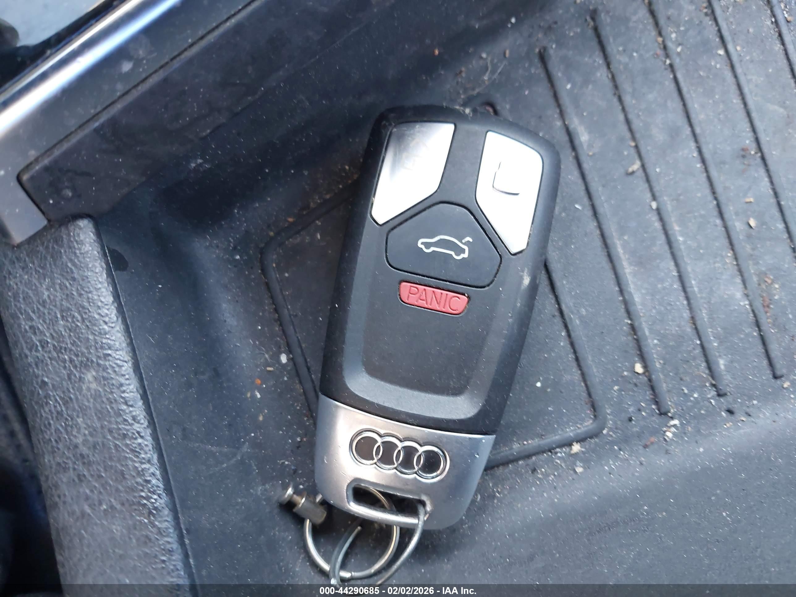 AUDI Q7 image 11