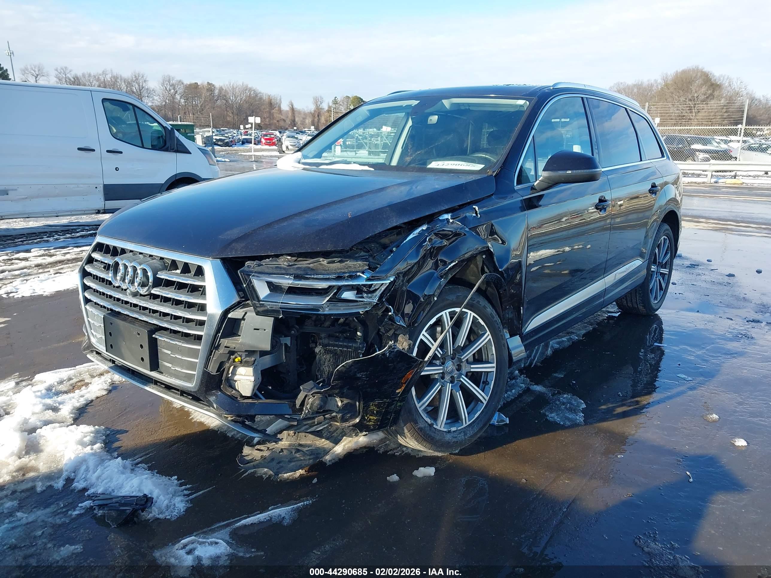 AUDI Q7 image 2