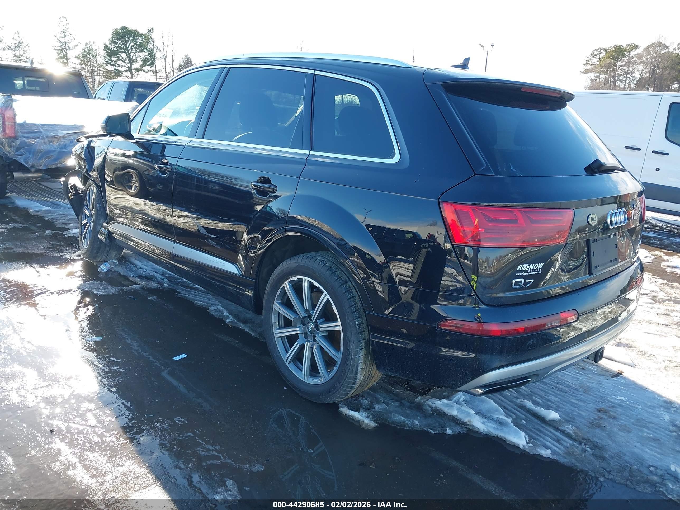 AUDI Q7 image 3