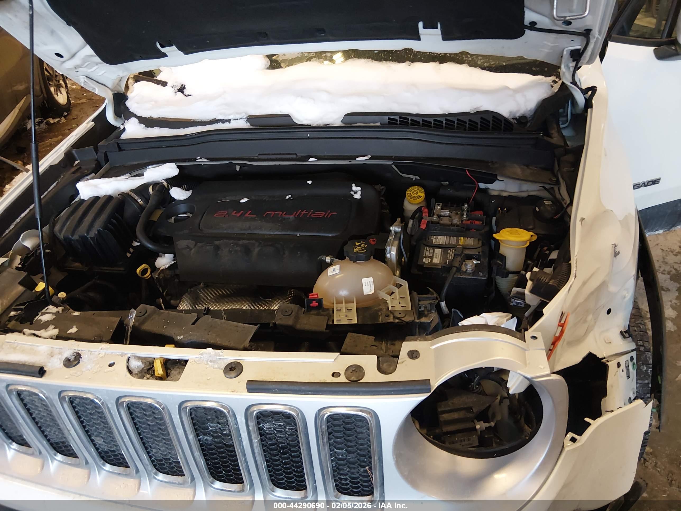 JEEP RENEGADE image 10
