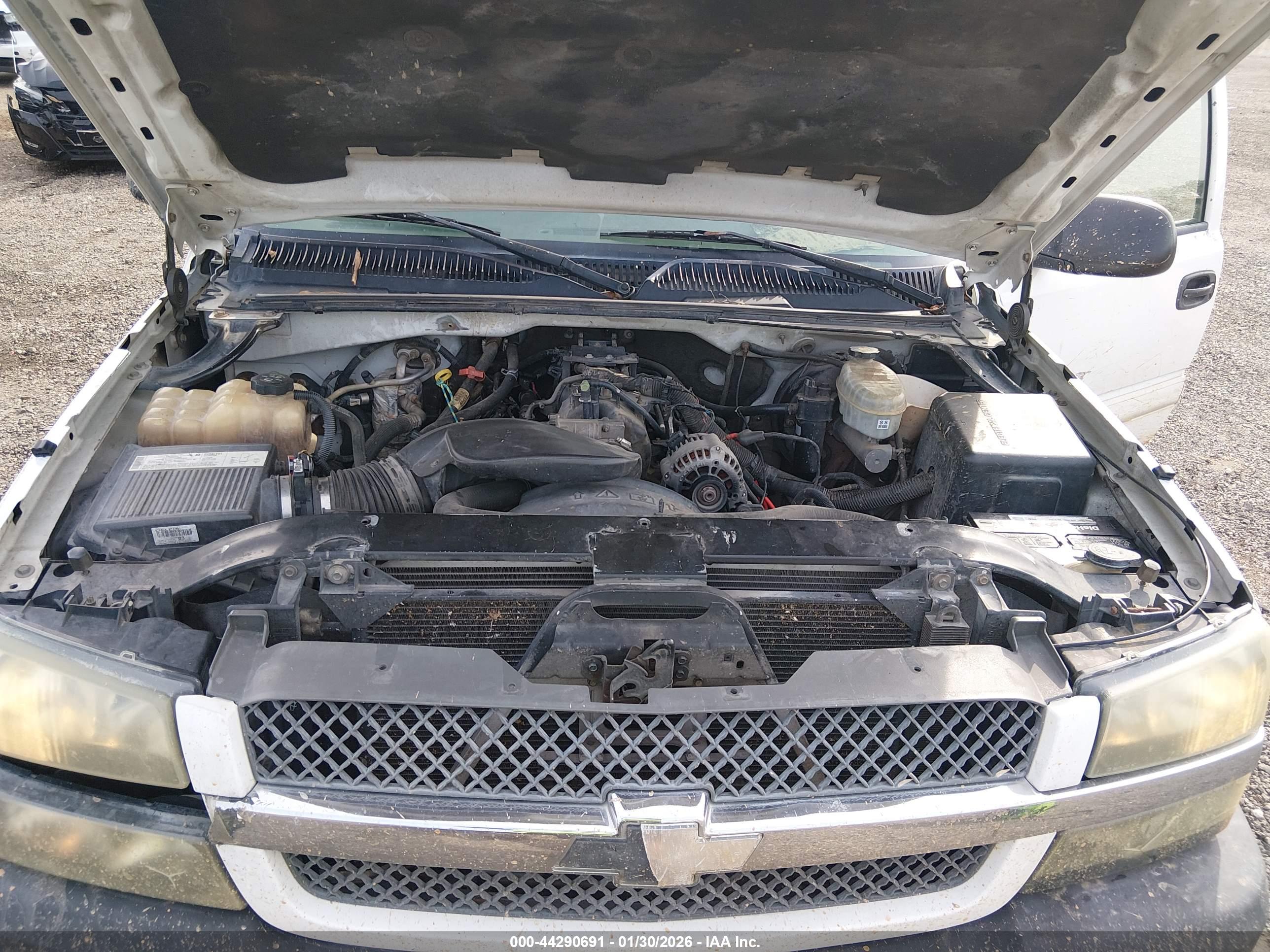 CHEVROLET SILVERADO image 10