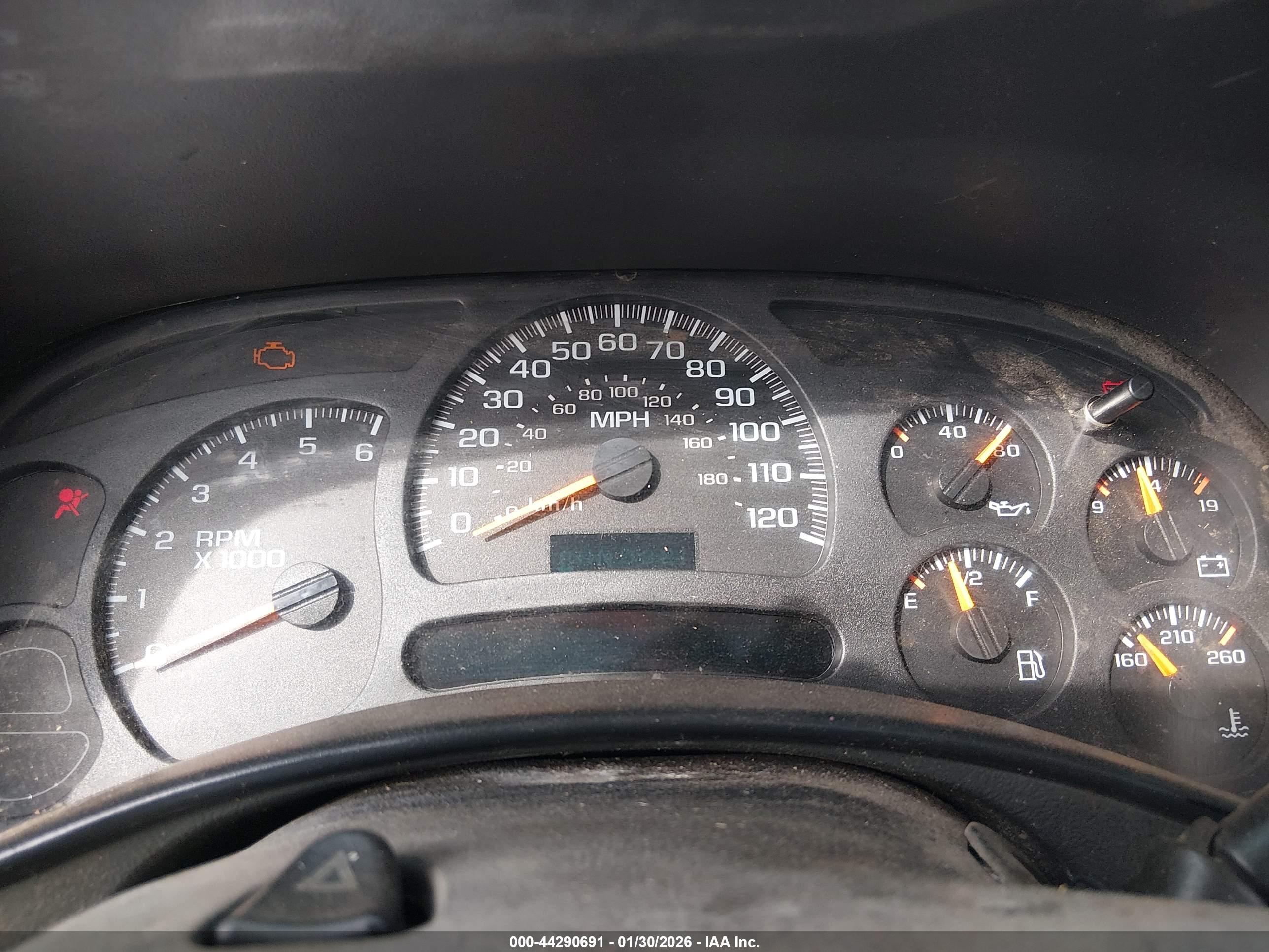 CHEVROLET SILVERADO image 7