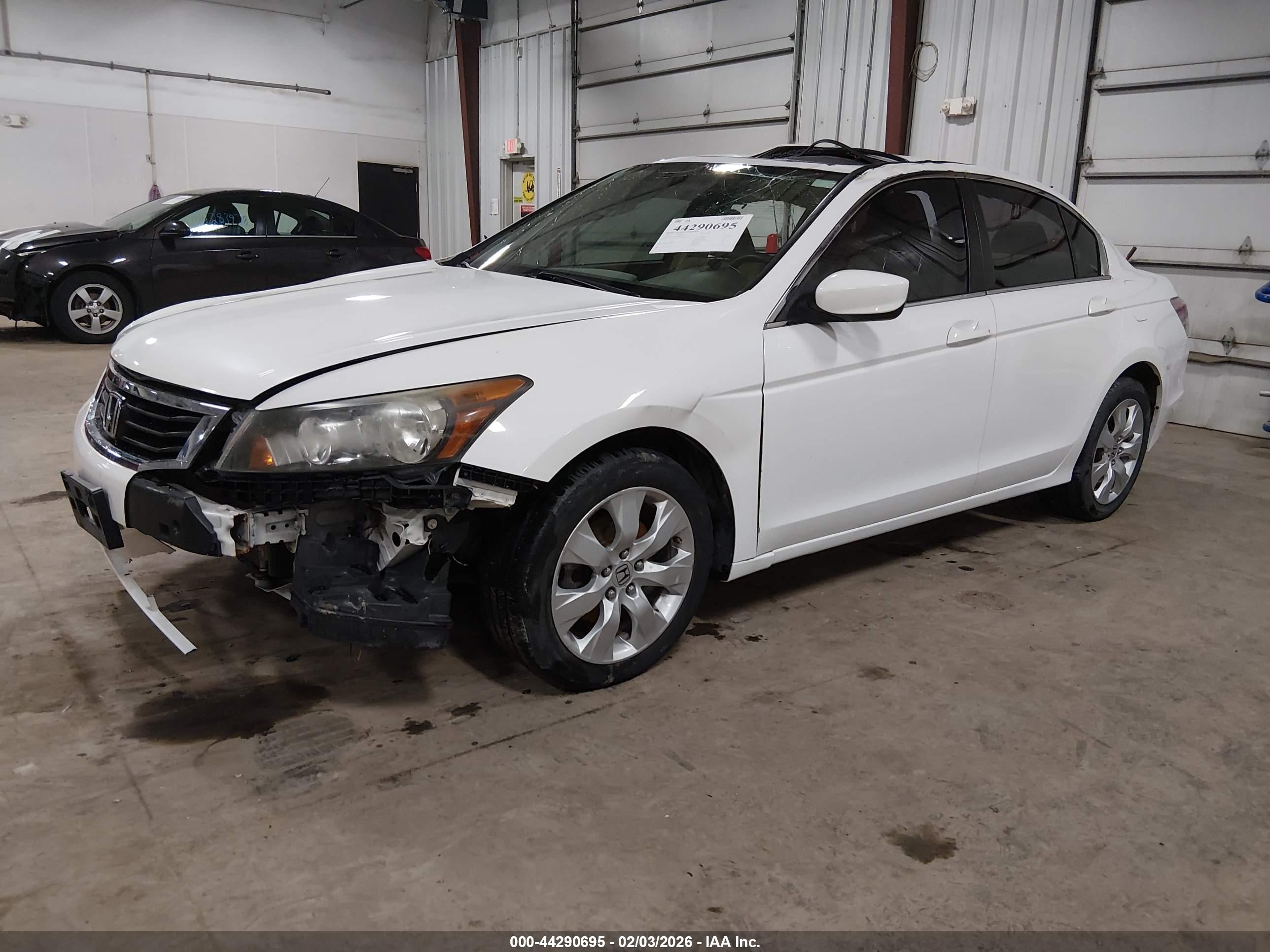 HONDA ACCORD image 2