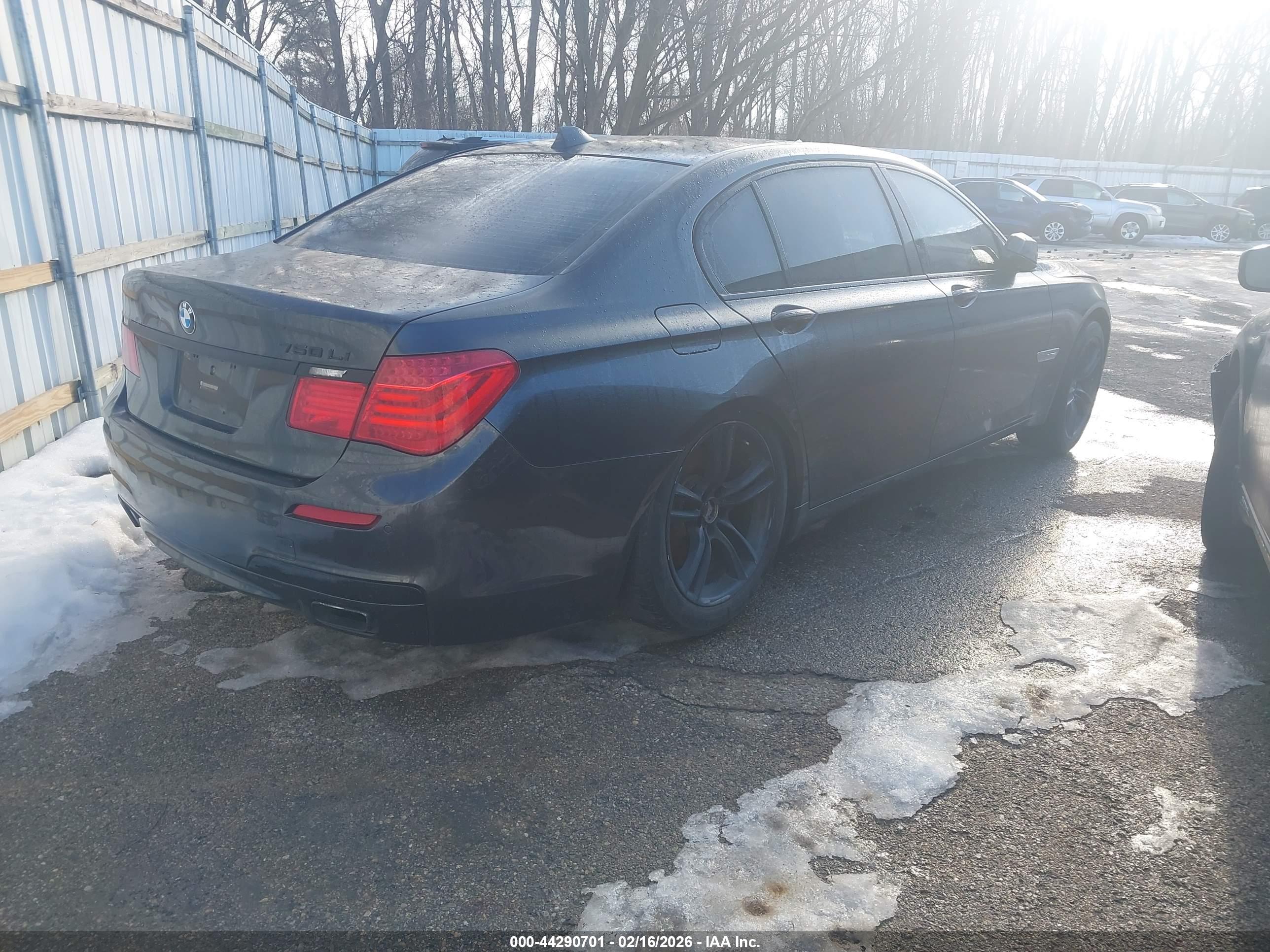 BMW 750LI image 4