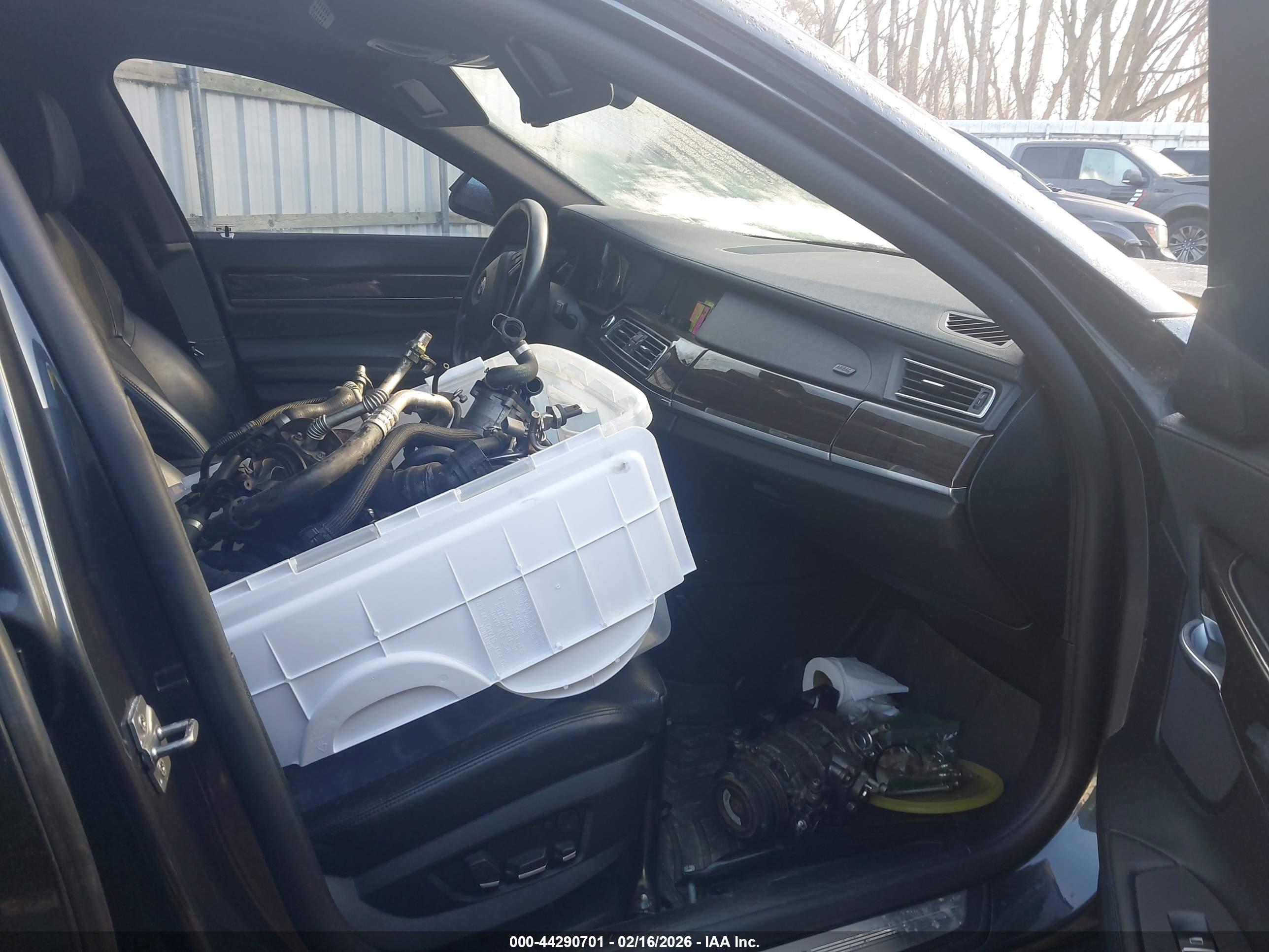 BMW 750LI image 5