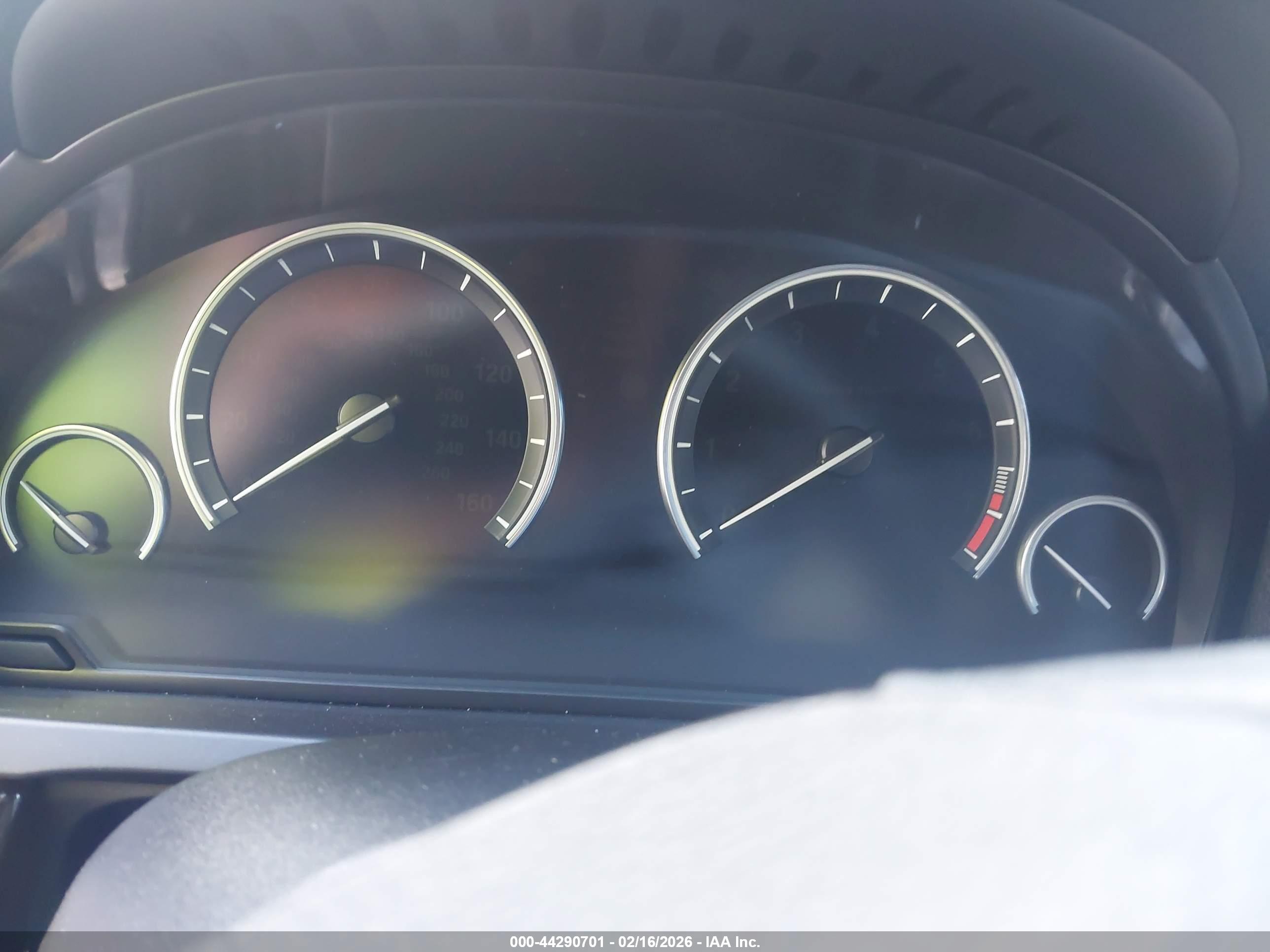 BMW 750LI image 7