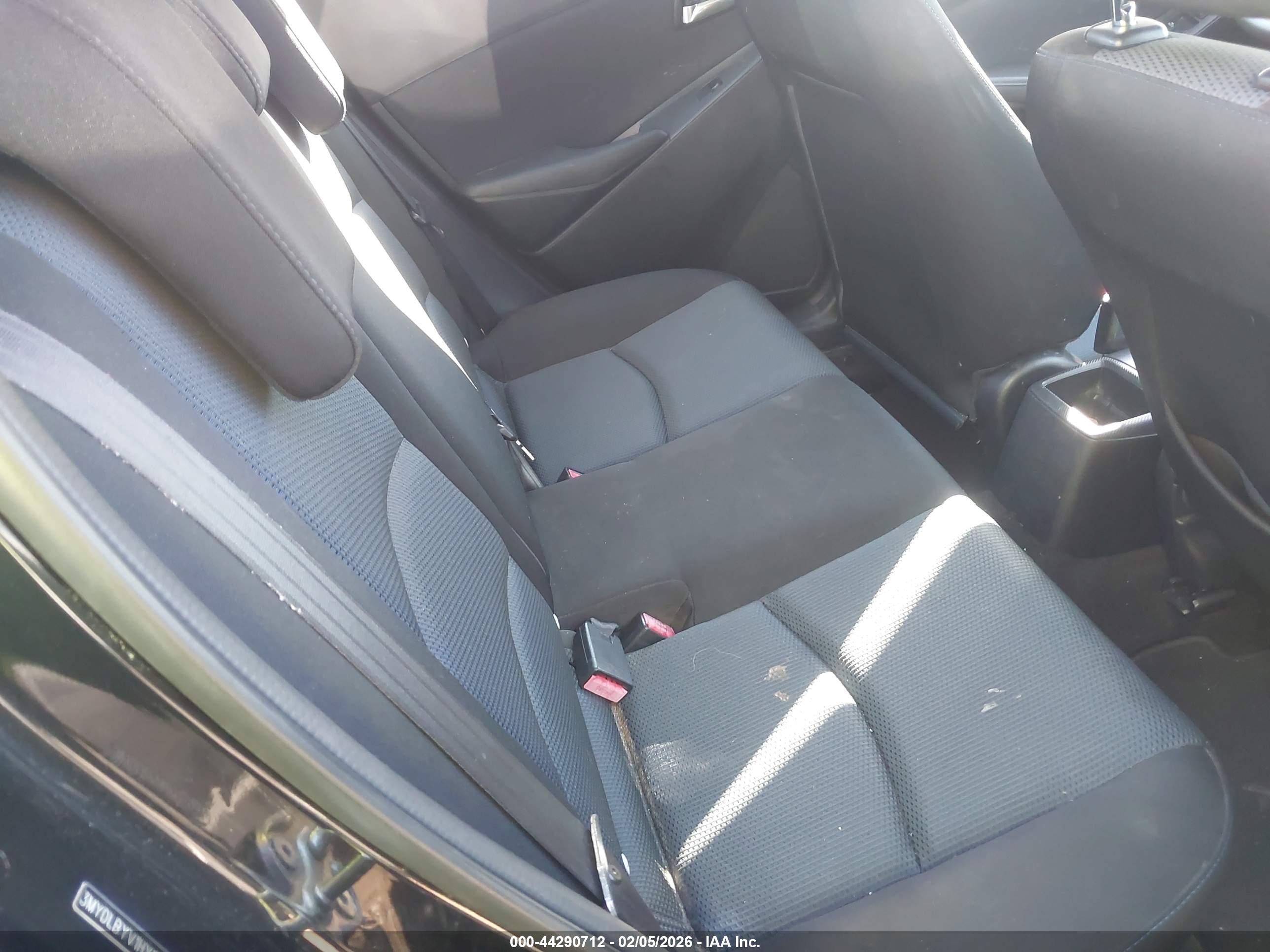 TOYOTA YARIS image 8