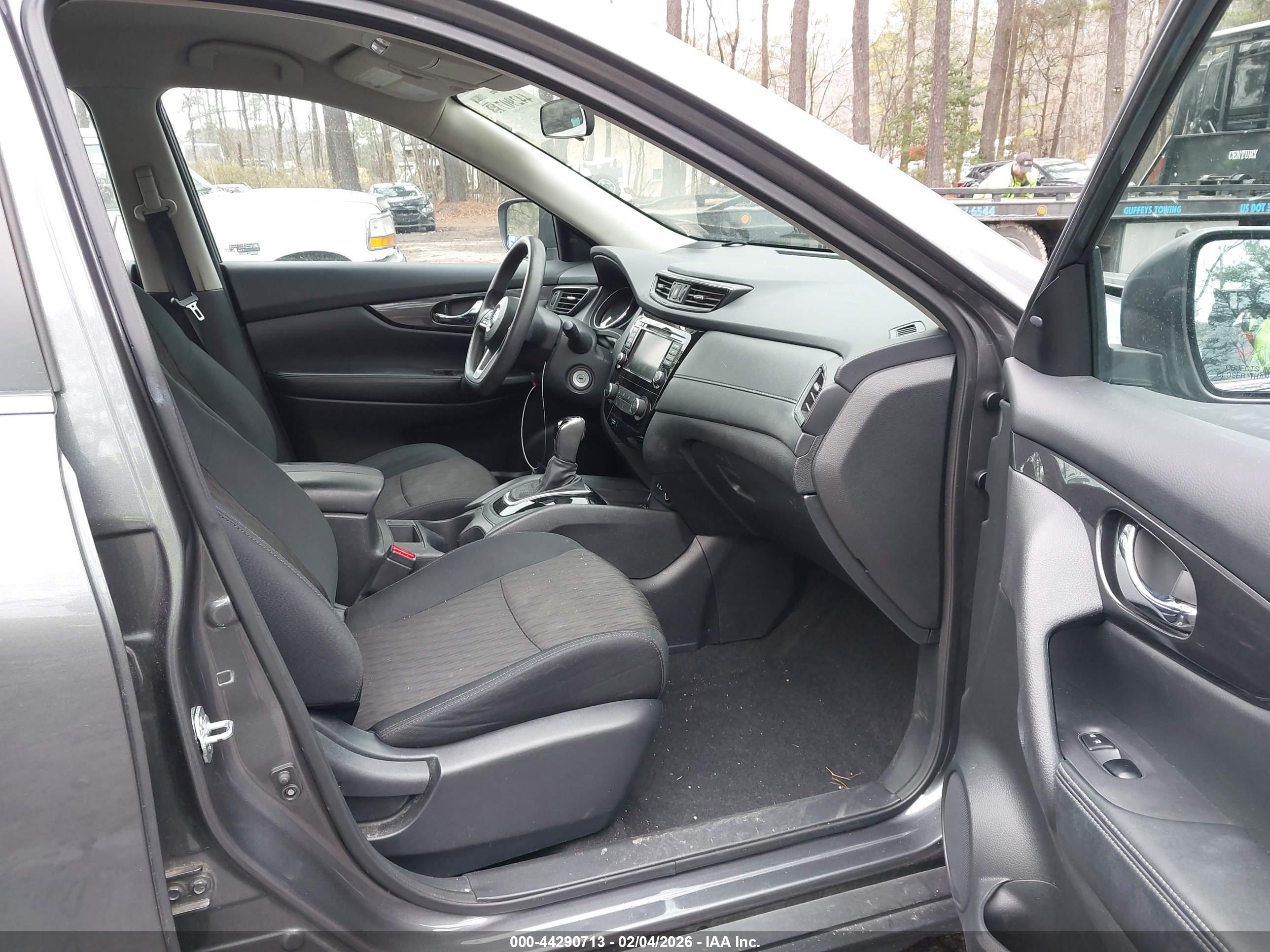 NISSAN ROGUE image 5