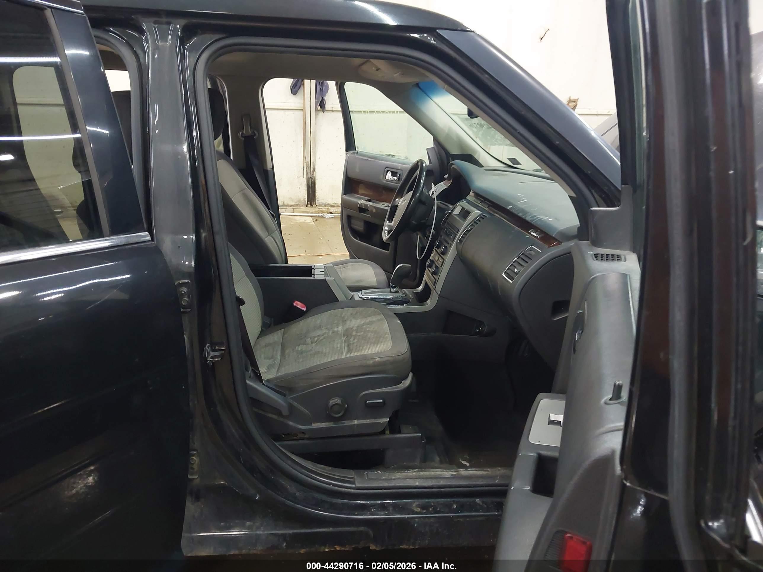 FORD FLEX image 5