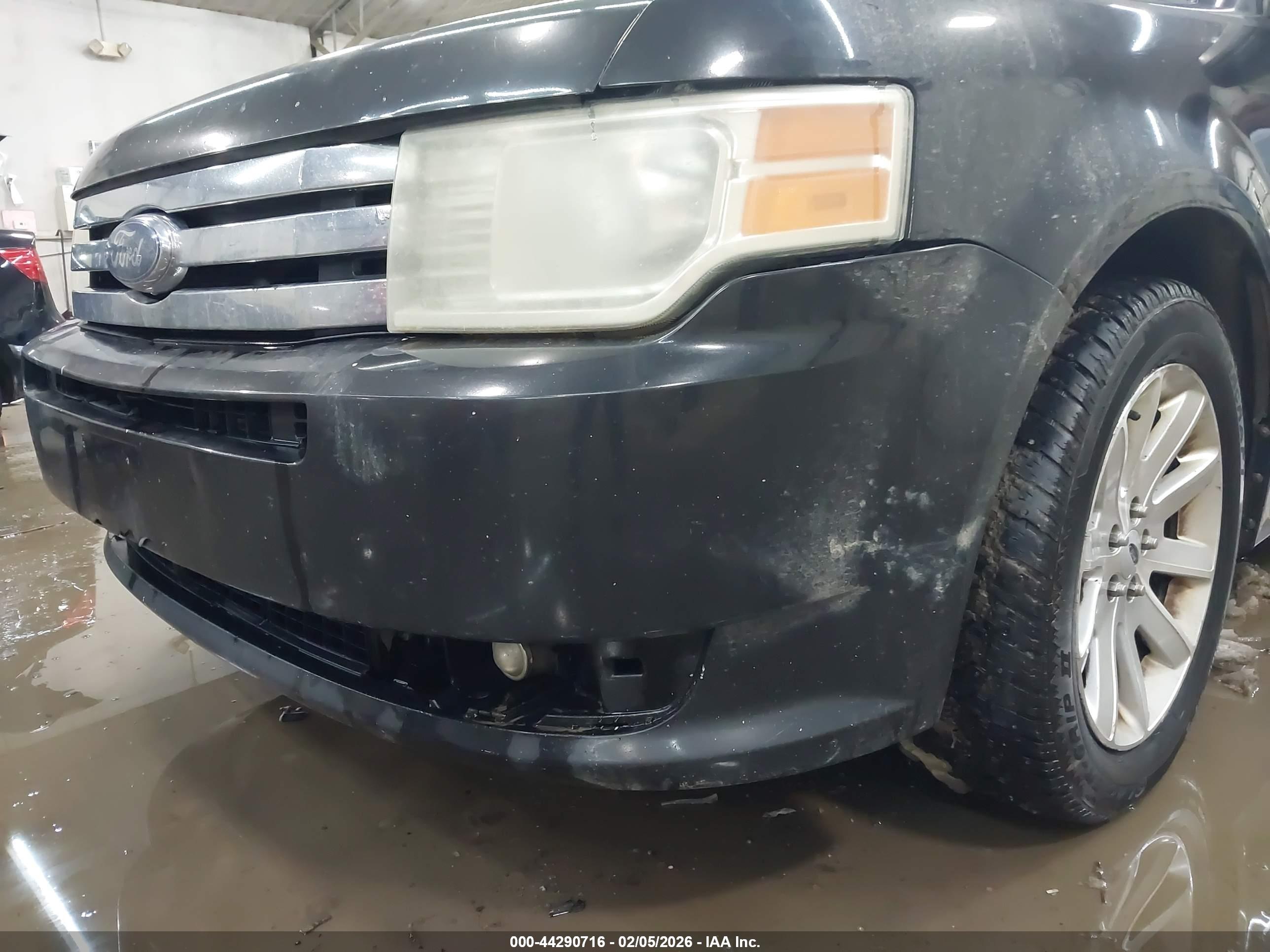 FORD FLEX image 6