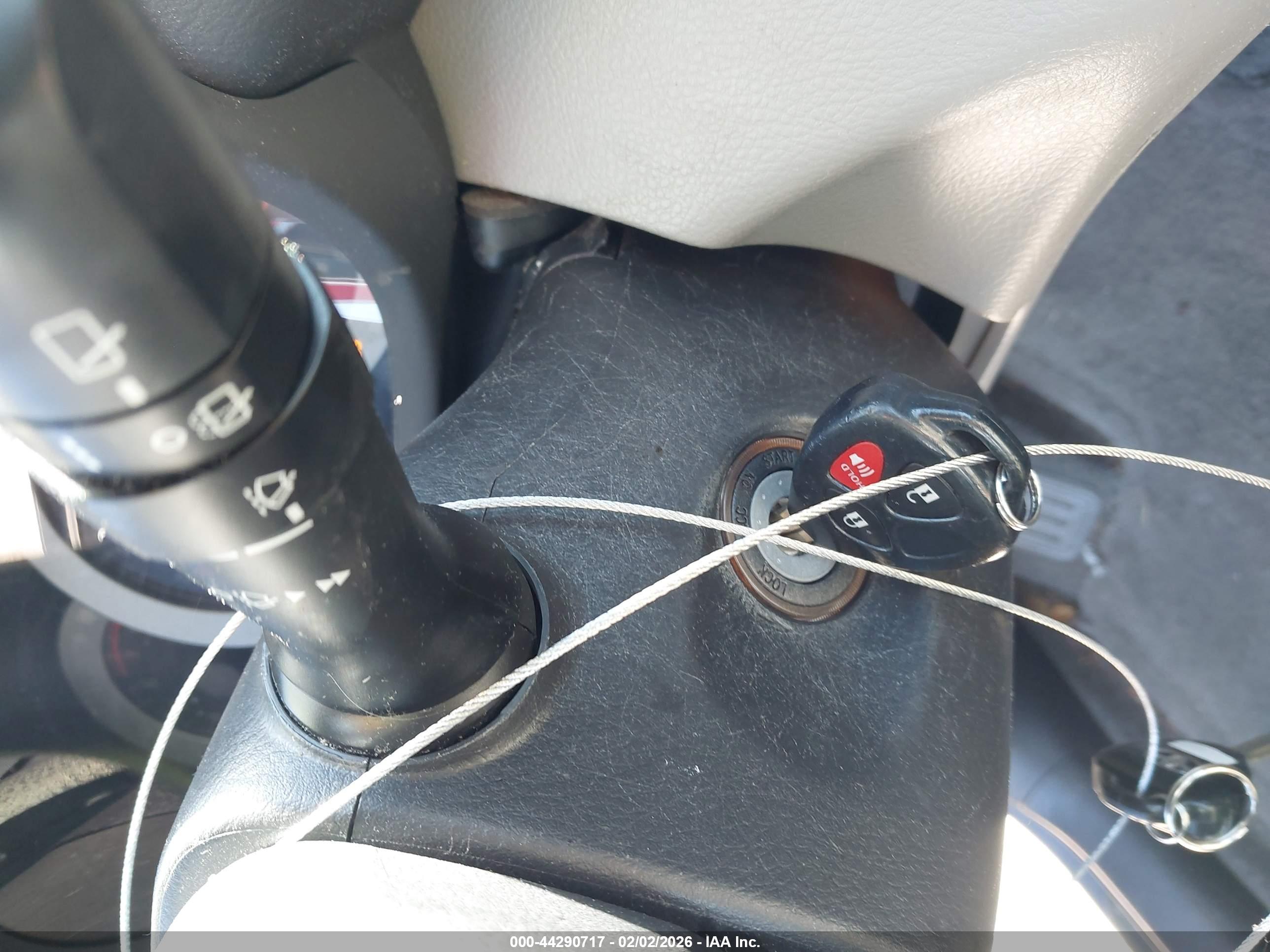 TOYOTA RAV4 image 11
