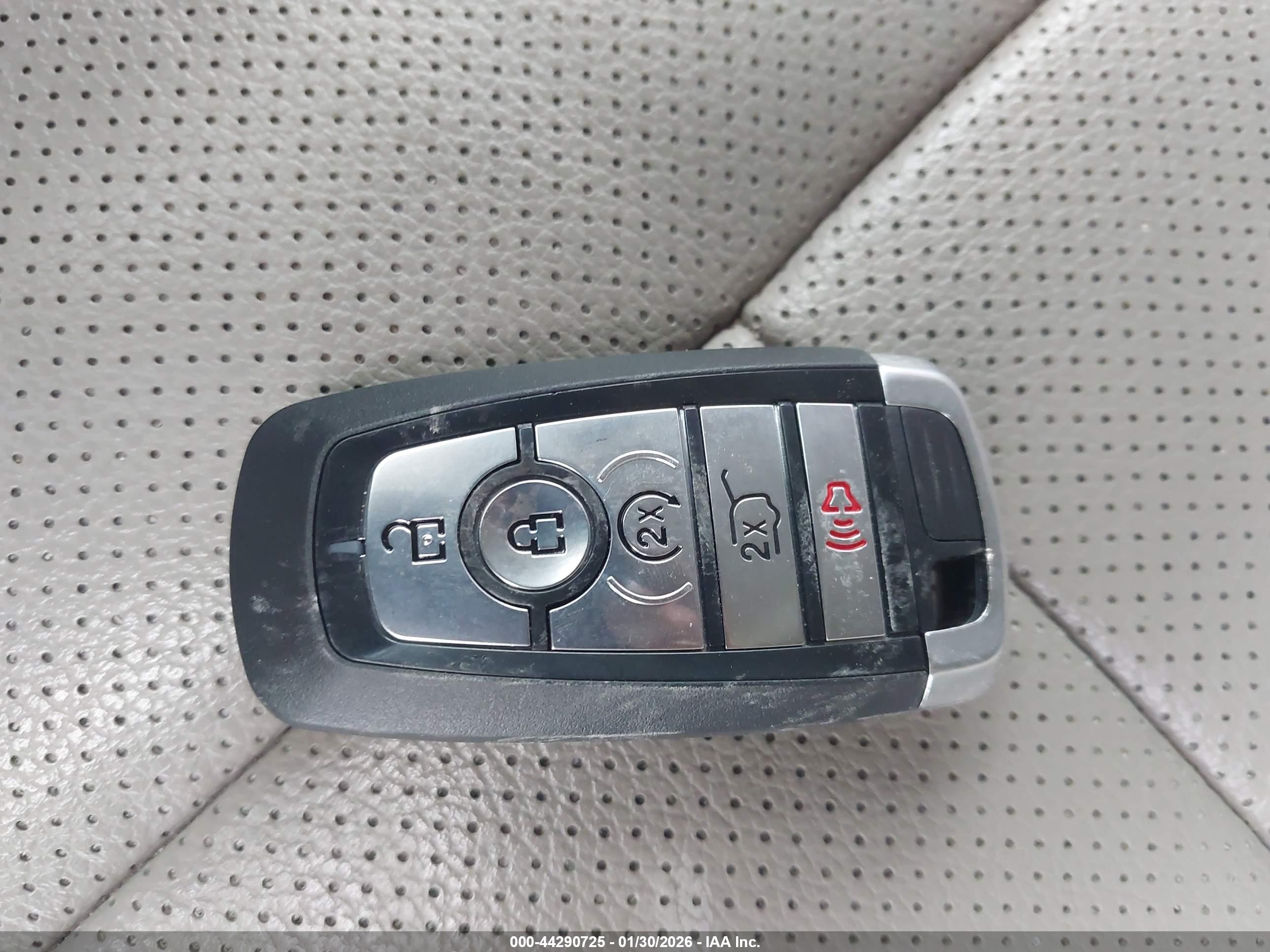 FORD EXPEDITION image 11