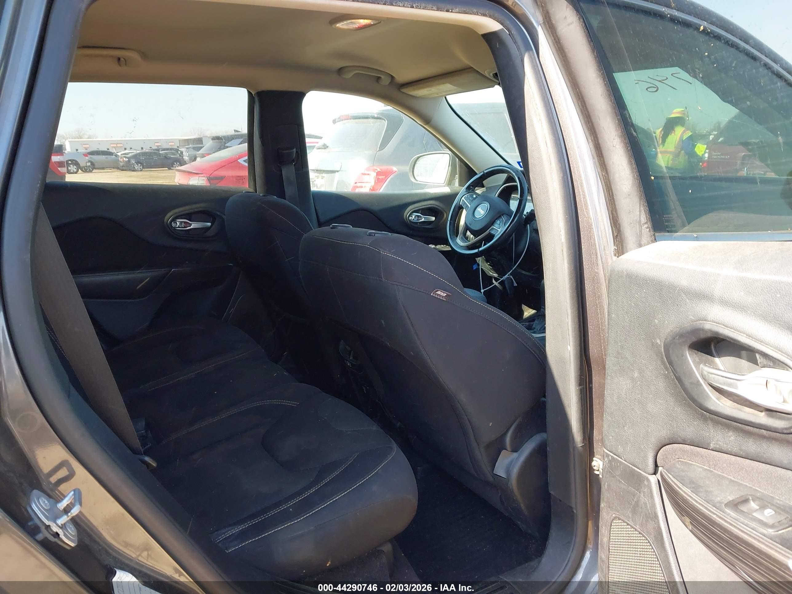 JEEP CHEROKEE image 8