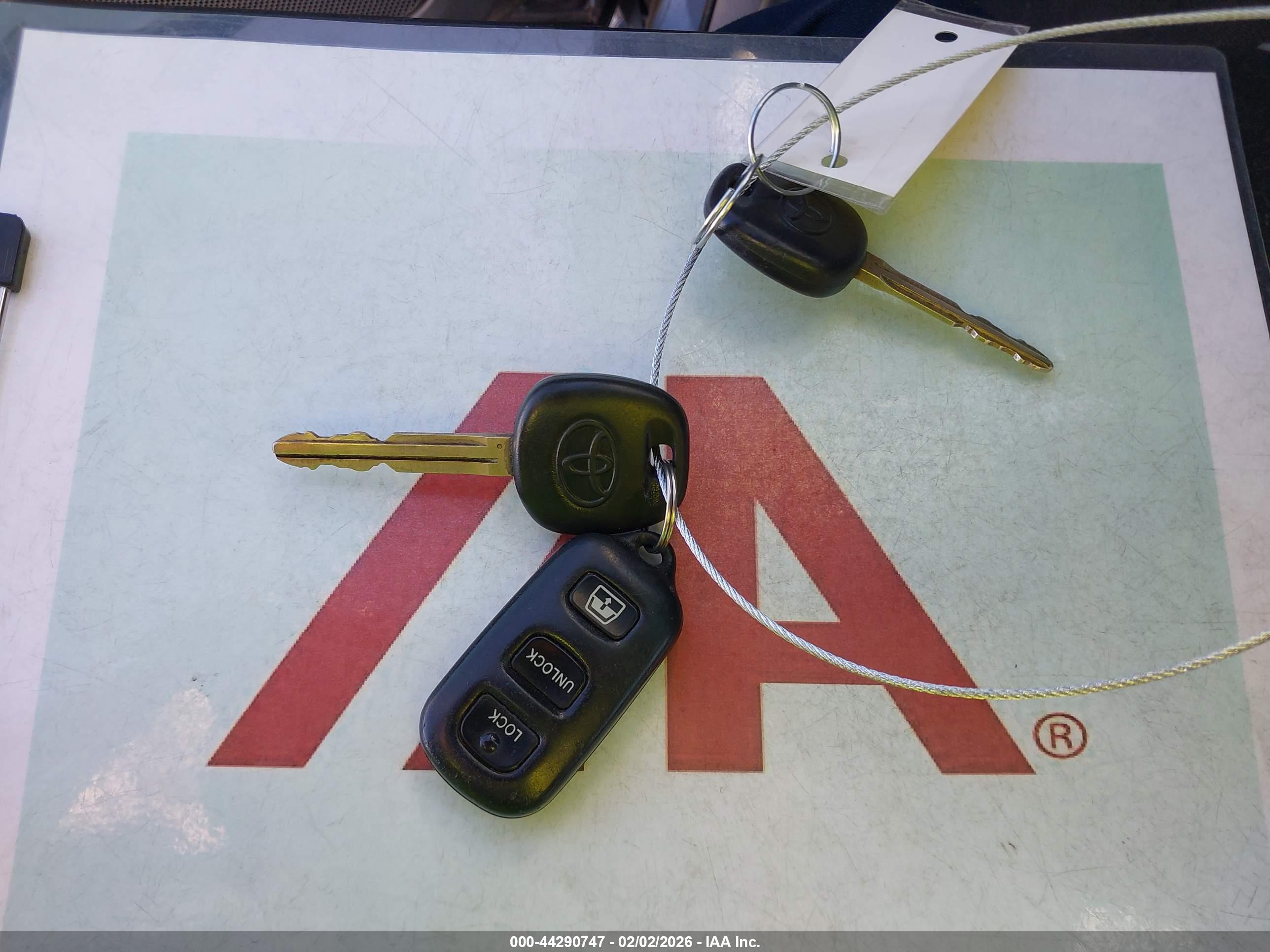 TOYOTA 4RUNNER image 11