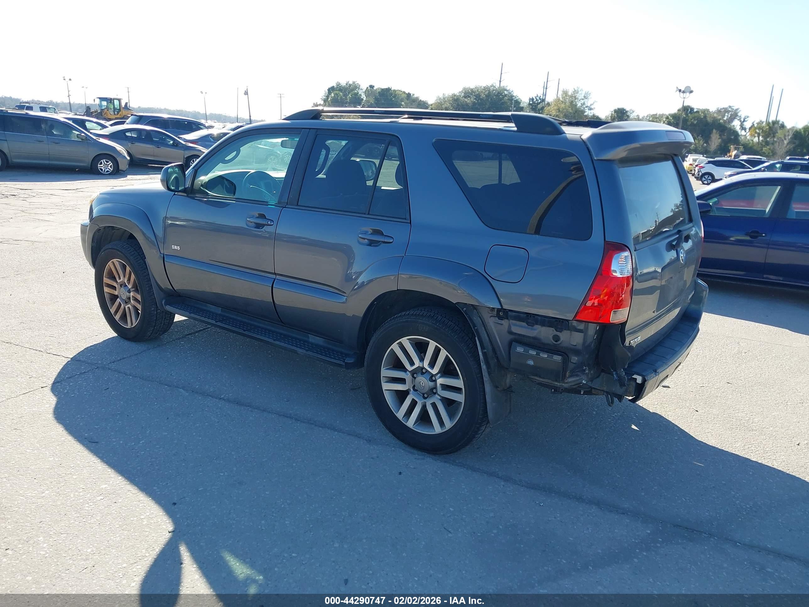 TOYOTA 4RUNNER image 3