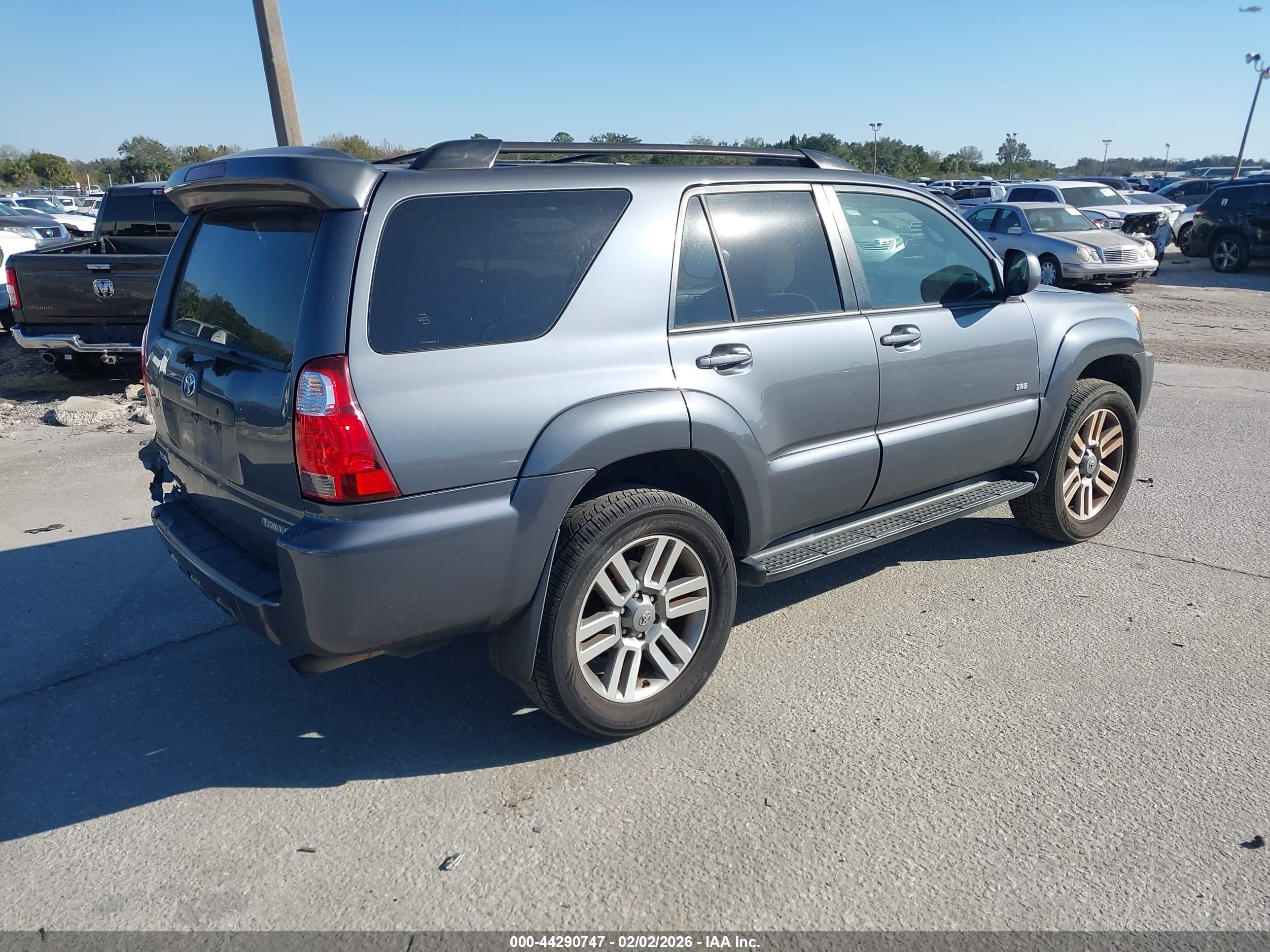 TOYOTA 4RUNNER image 4
