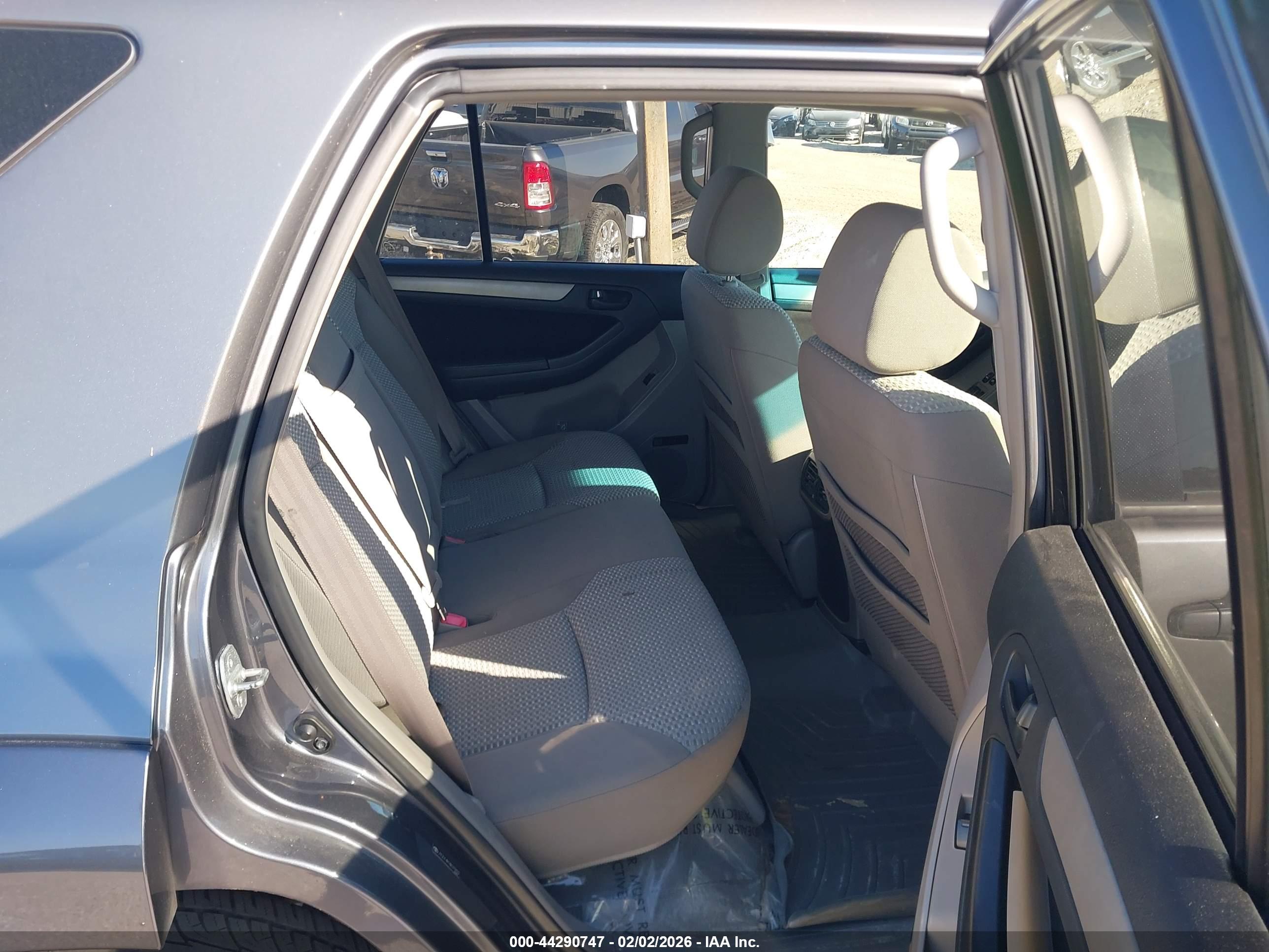 TOYOTA 4RUNNER image 8