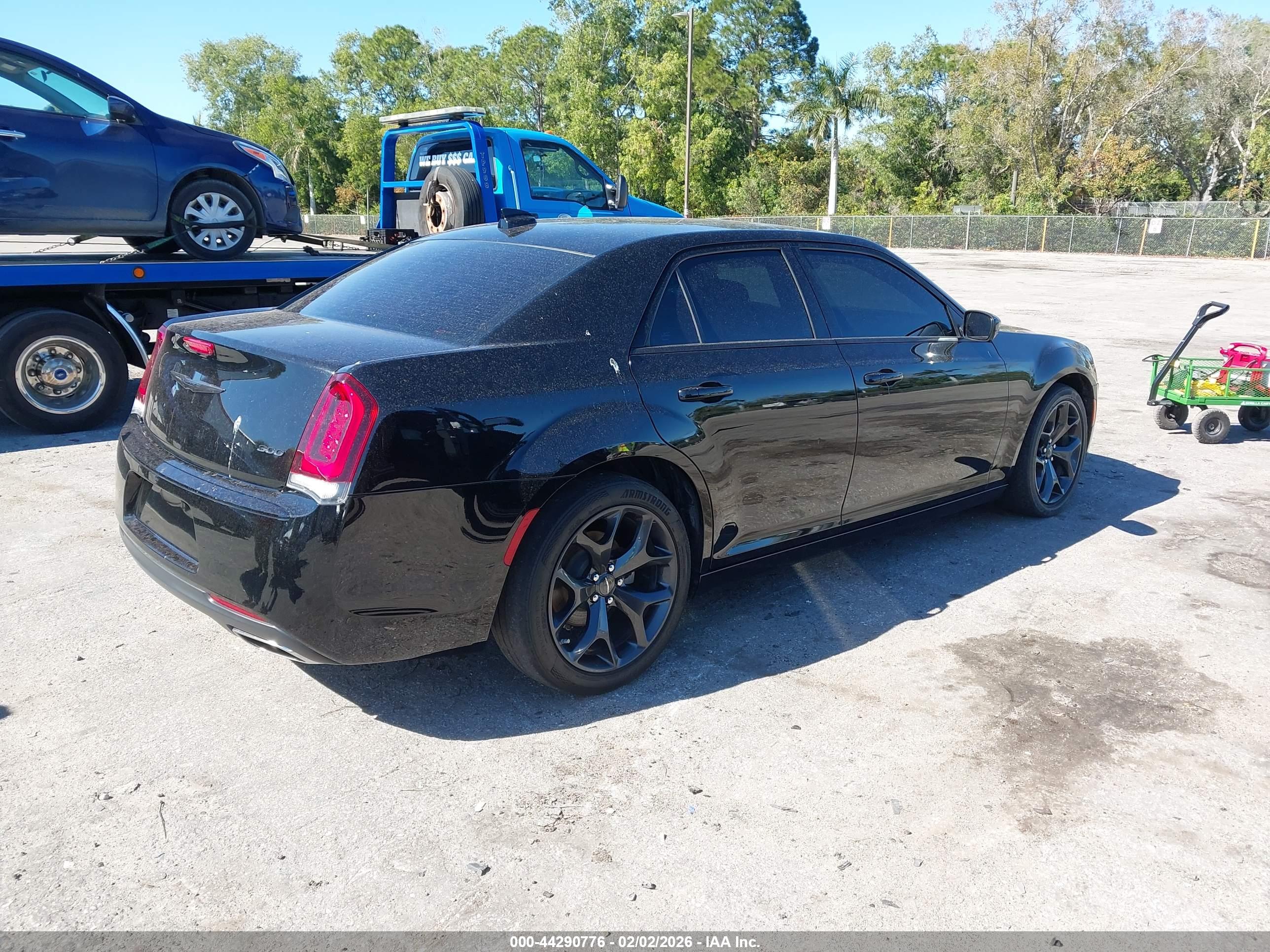 CHRYSLER 300 image 4