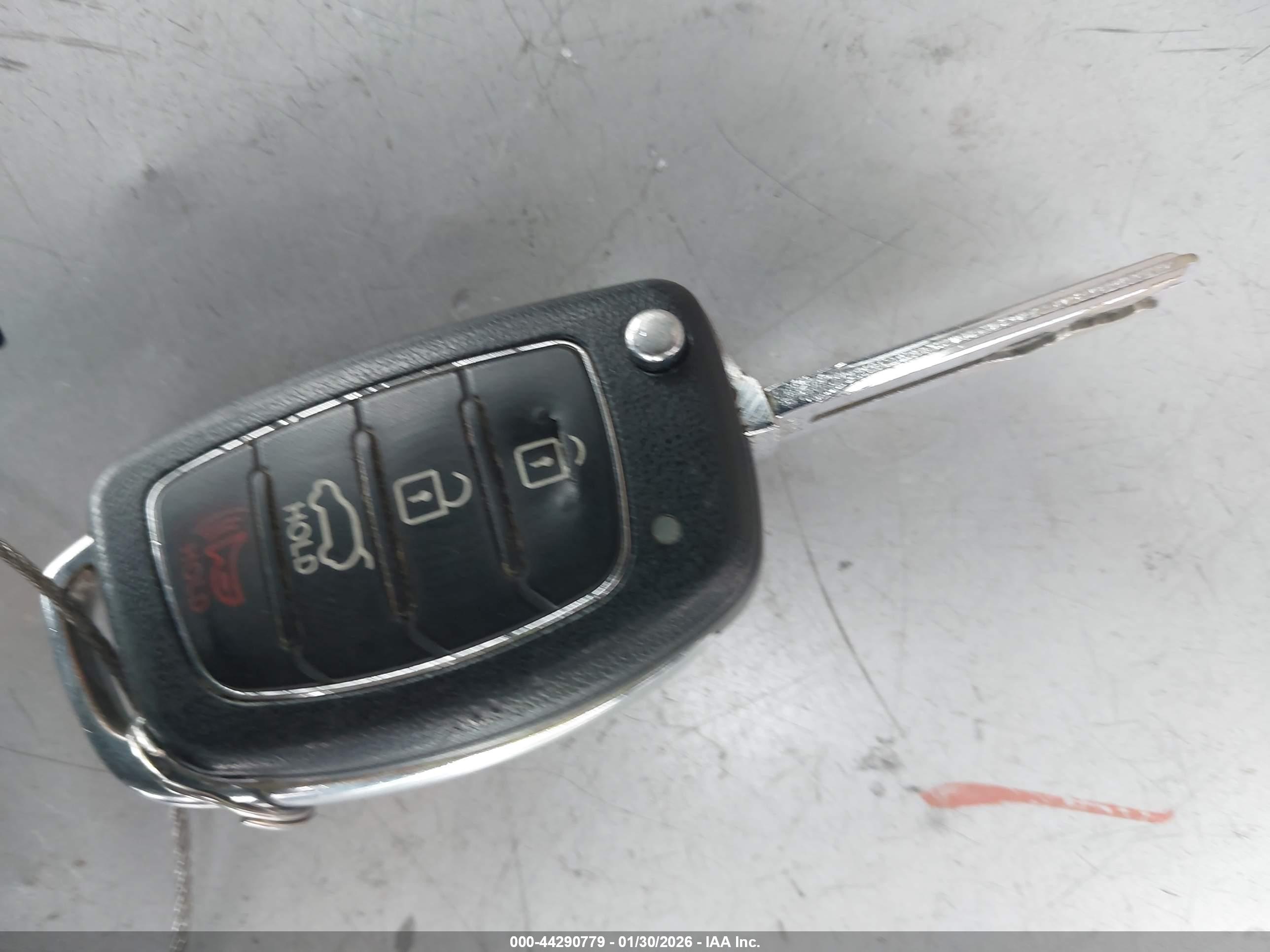 HYUNDAI SONATA image 11