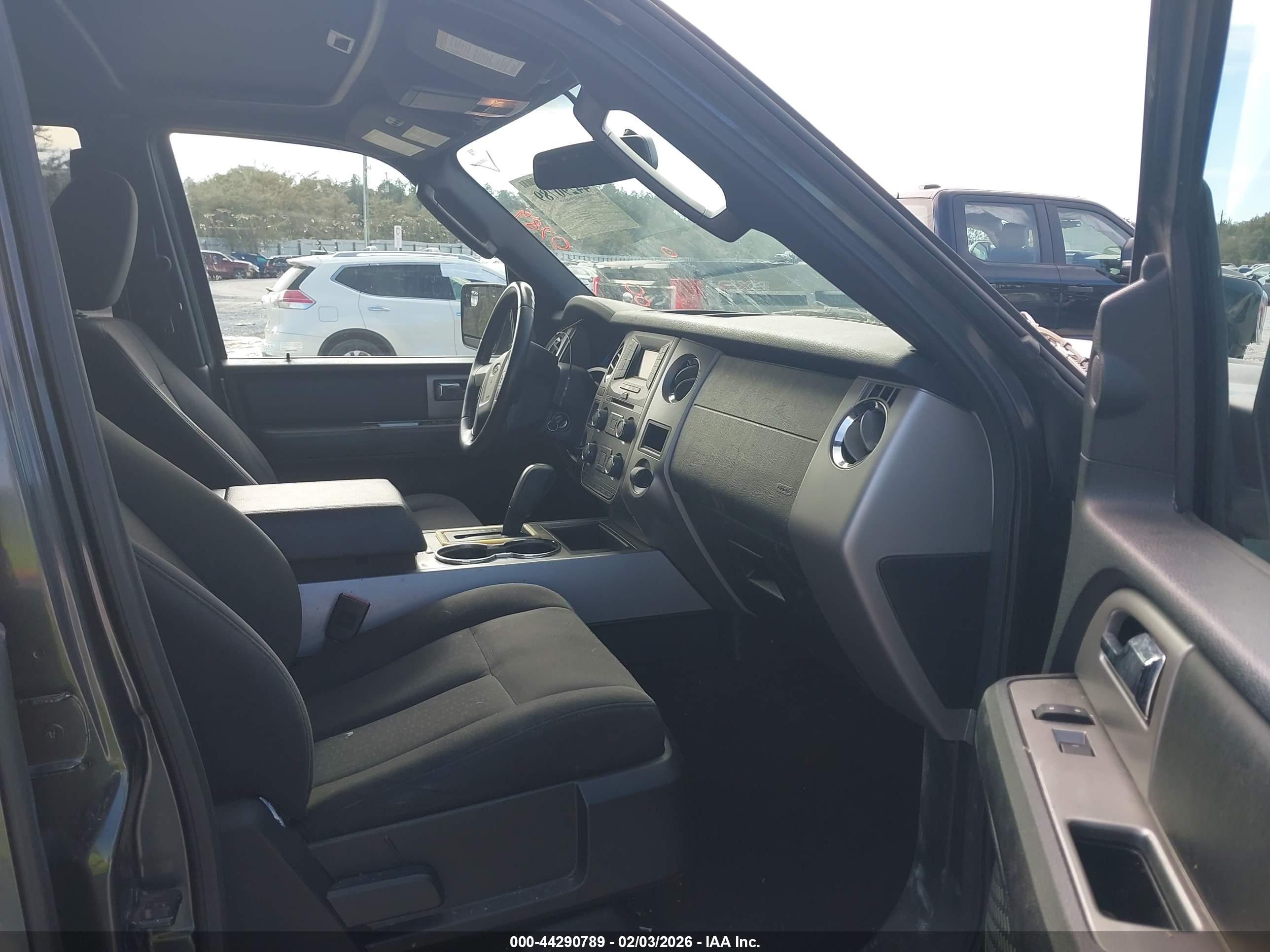 FORD EXPEDITION image 5