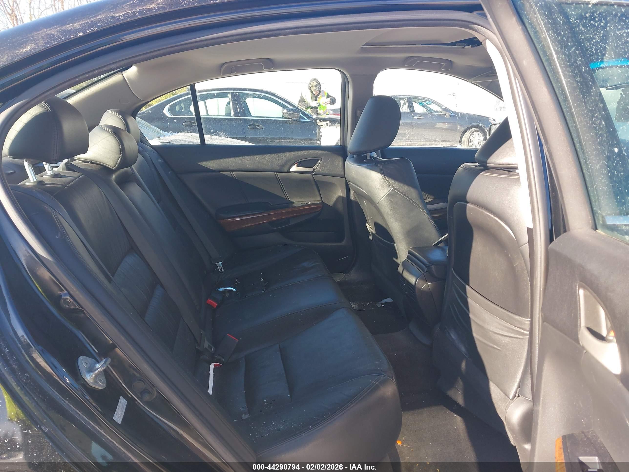 HONDA ACCORD image 8