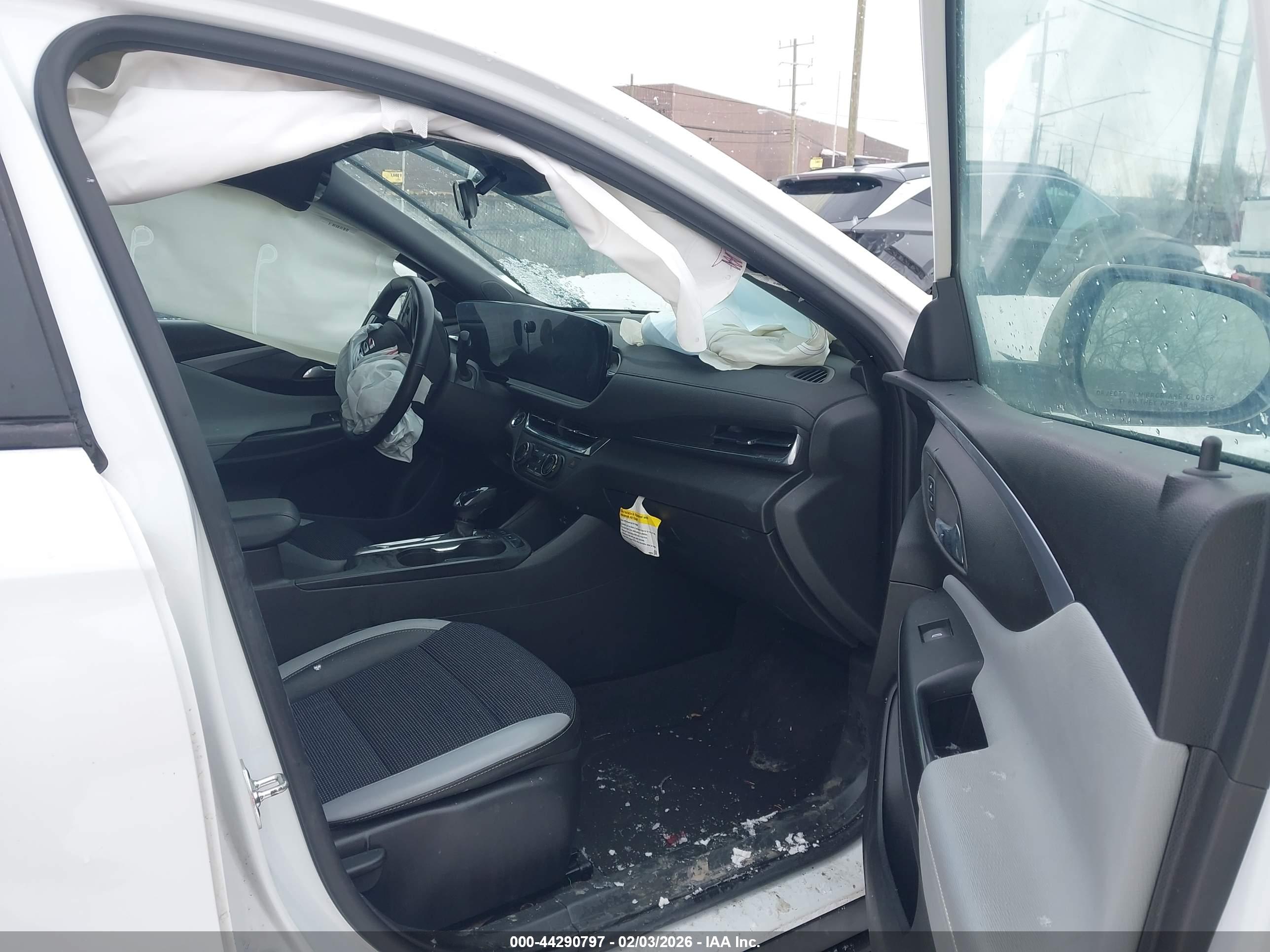 BUICK ENVISTA image 5