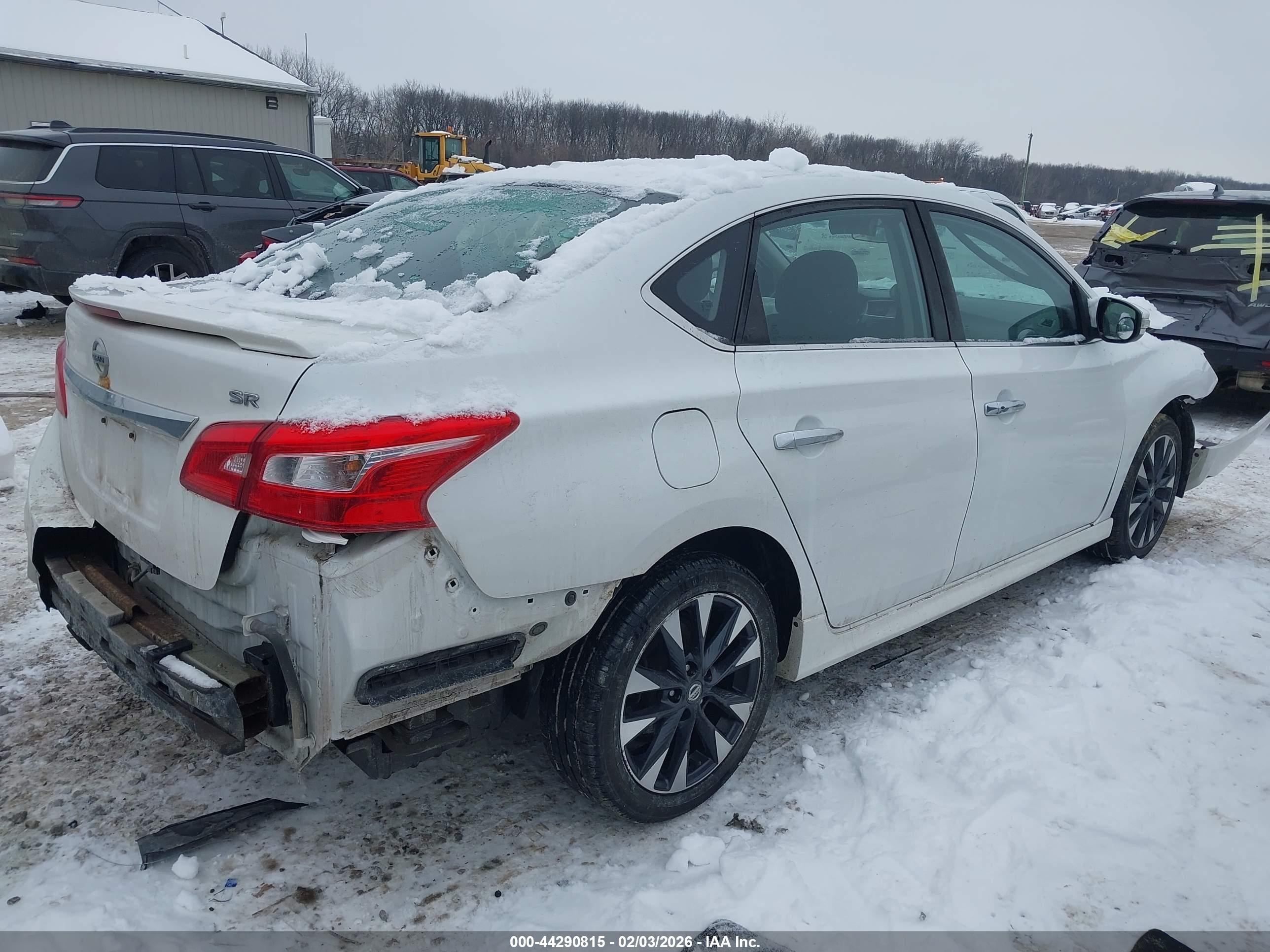 NISSAN SENTRA image 4