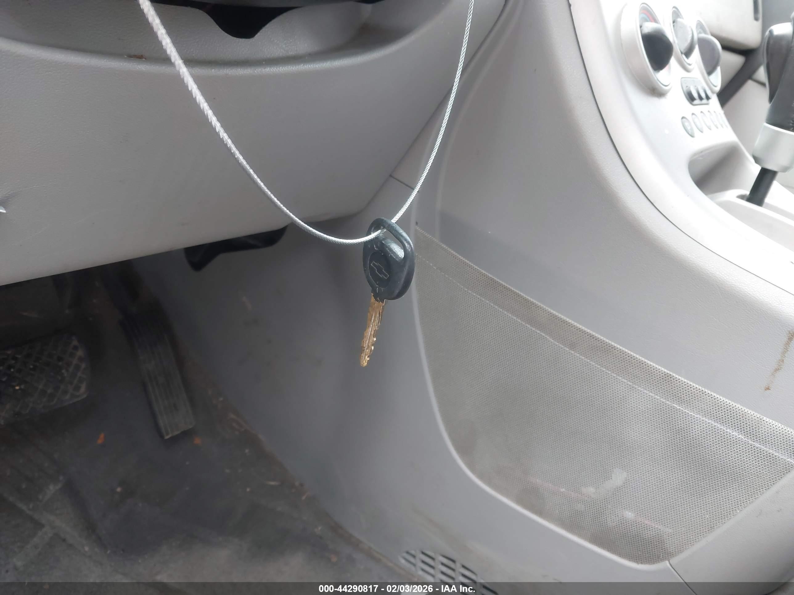 CHEVROLET EQUINOX image 11
