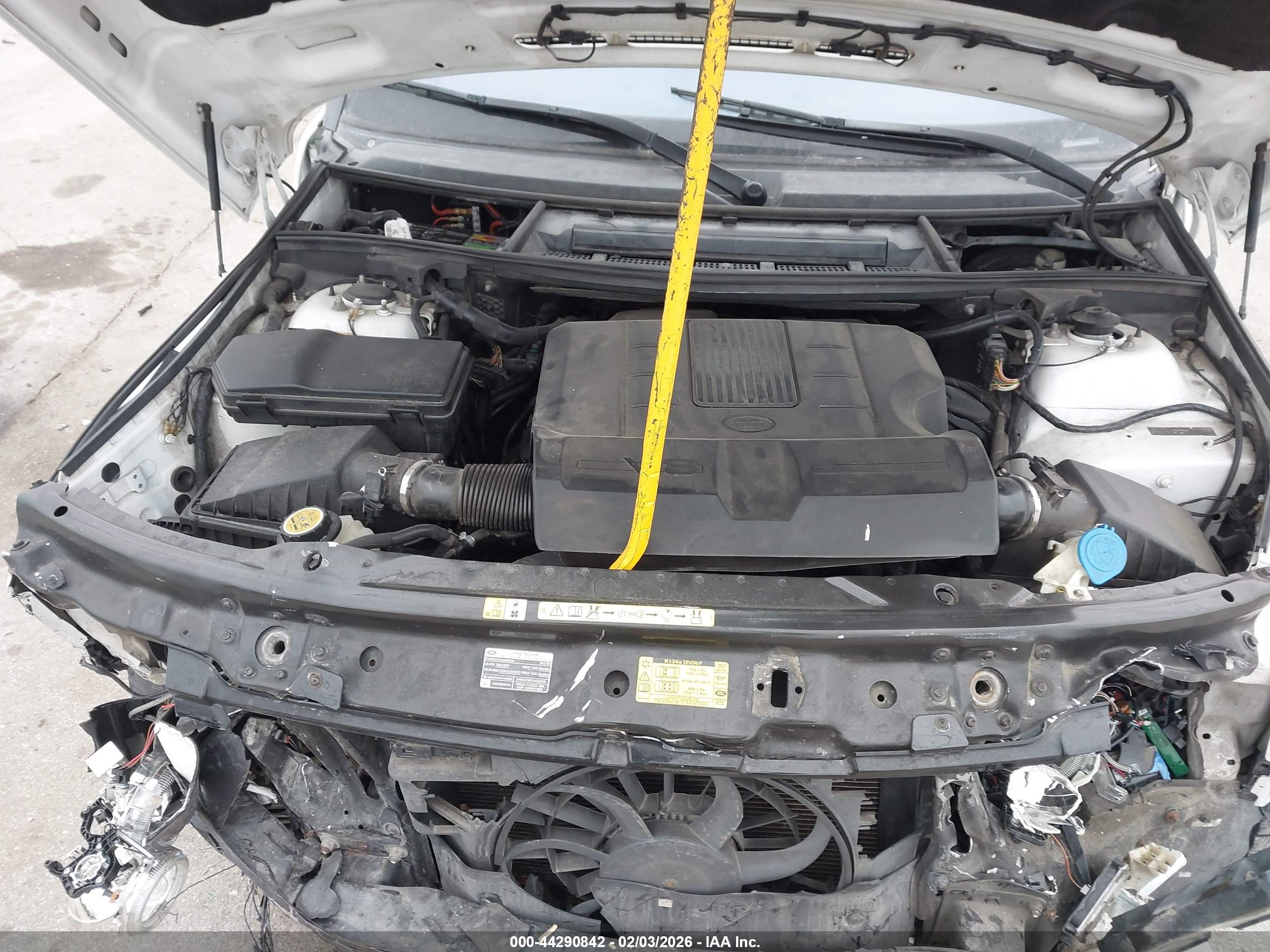 LAND ROVER image 10