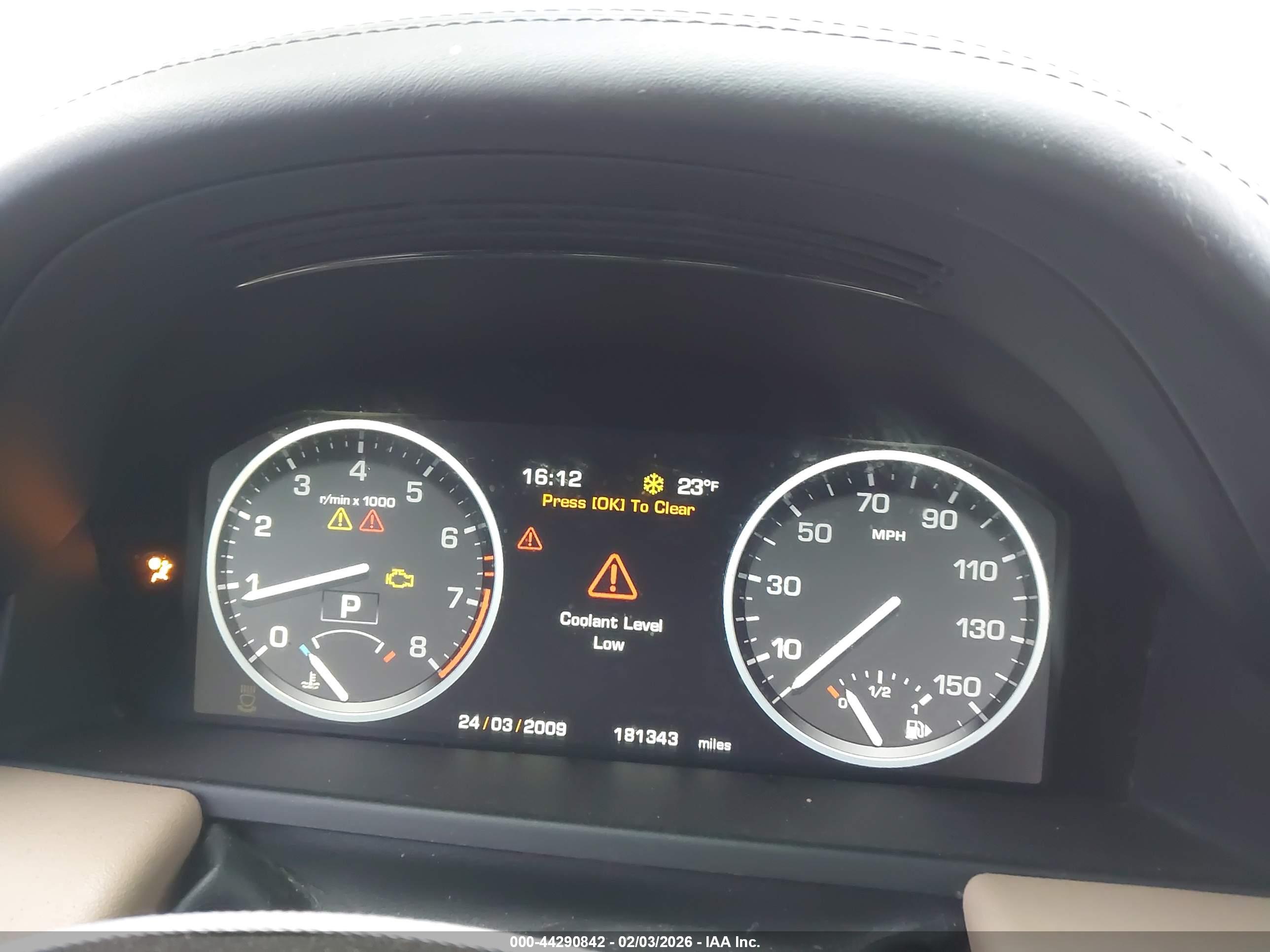 LAND ROVER image 7