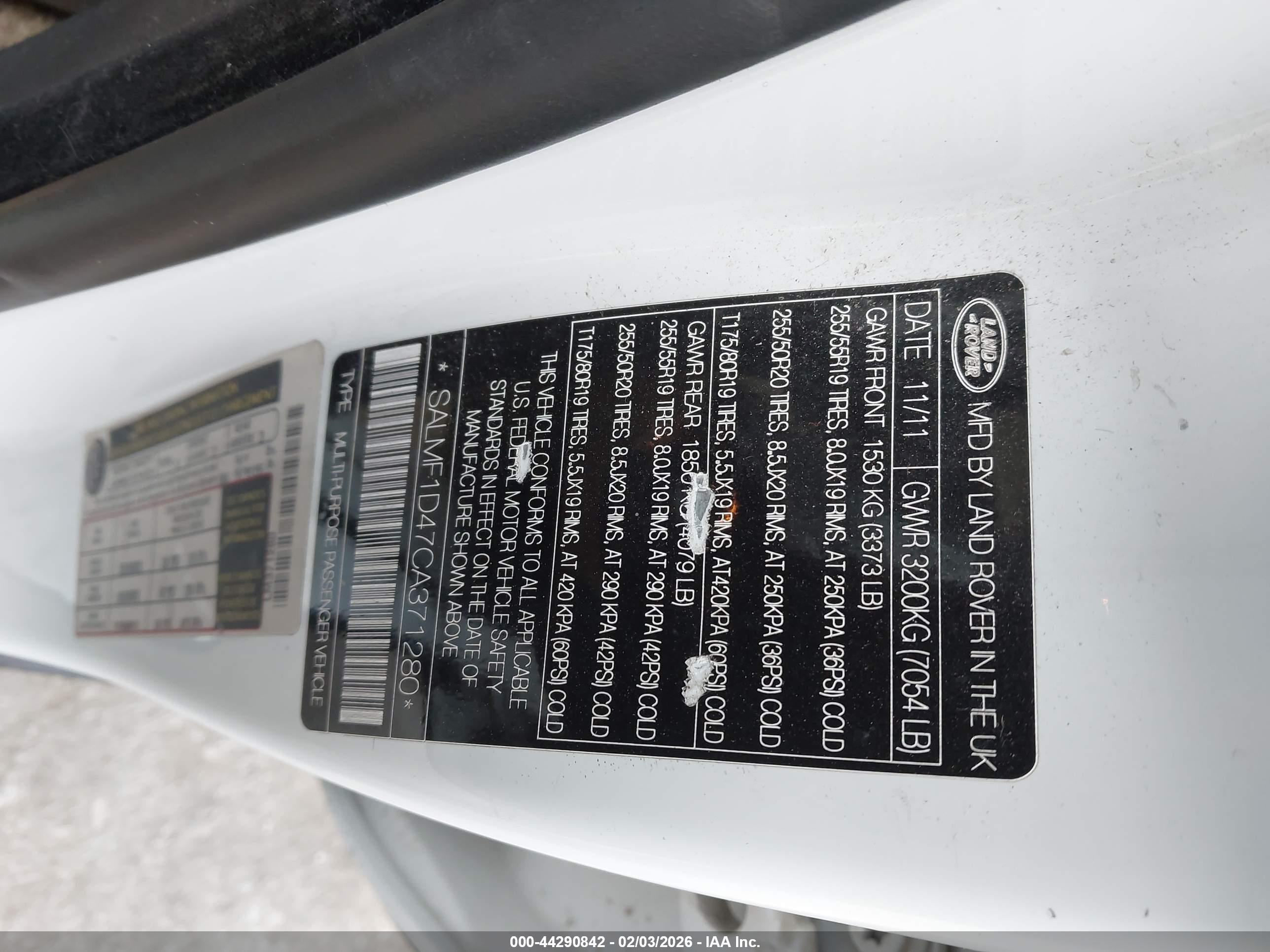 LAND ROVER image 9
