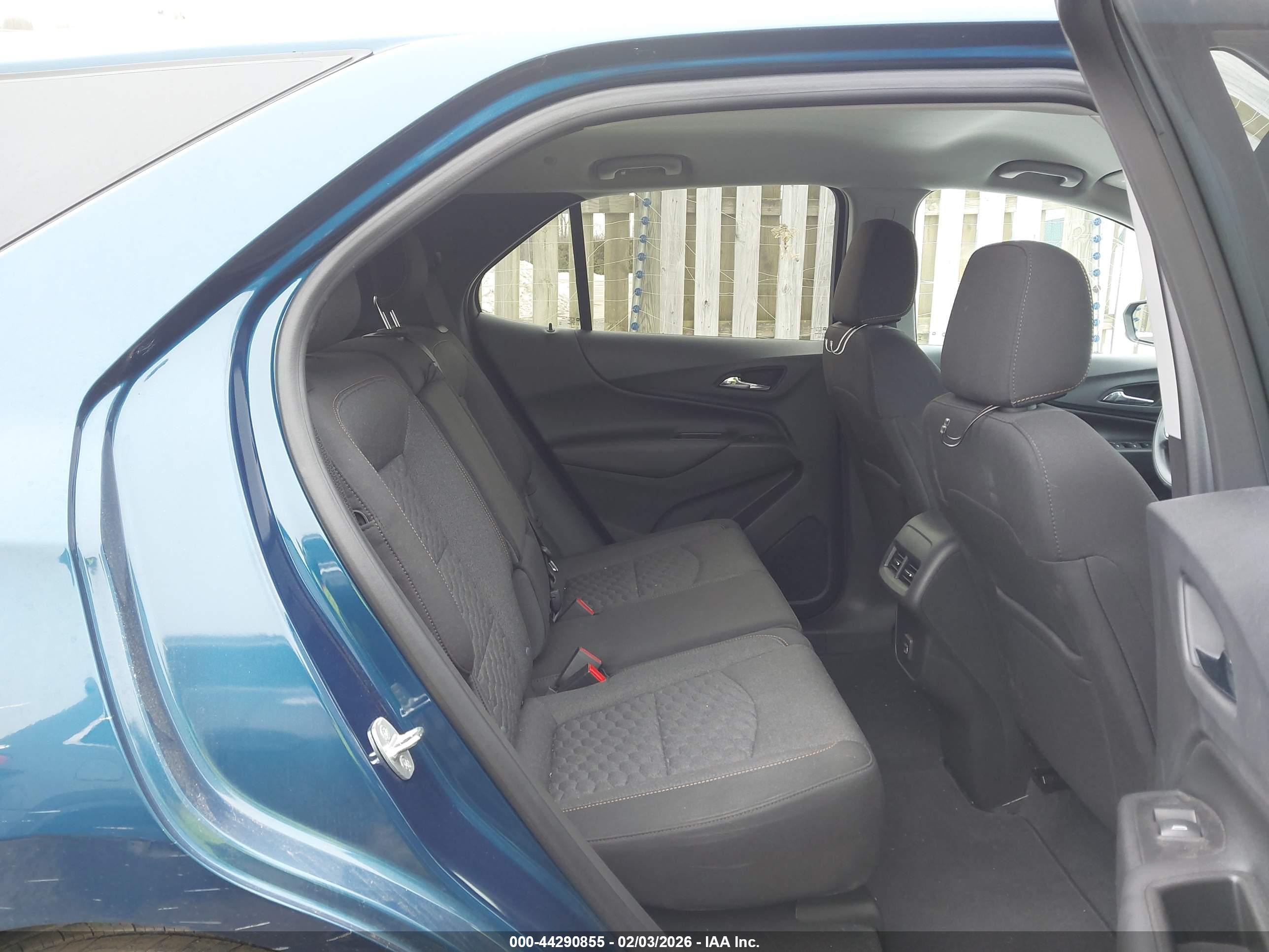 CHEVROLET EQUINOX image 8