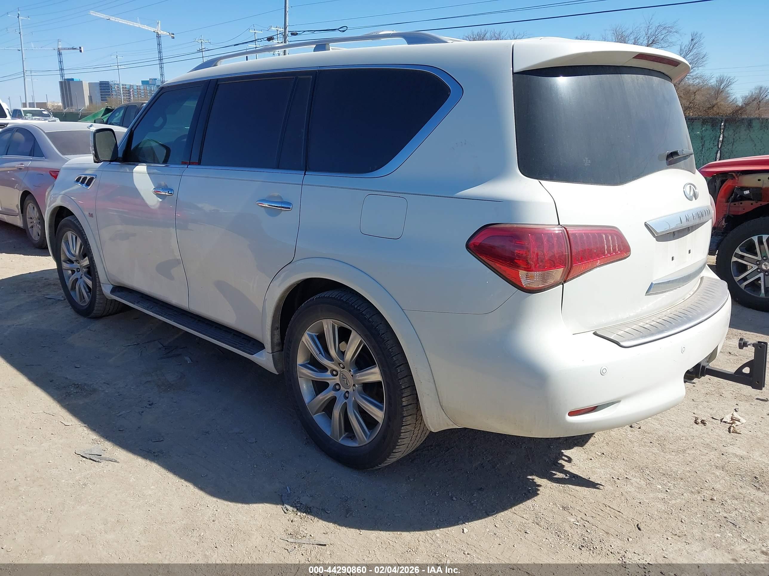 INFINITI QX80 image 3