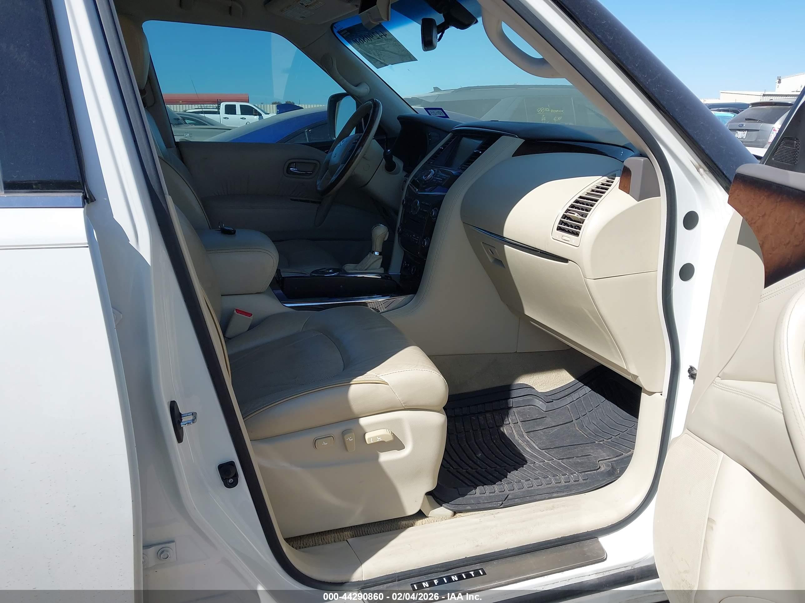 INFINITI QX80 image 5