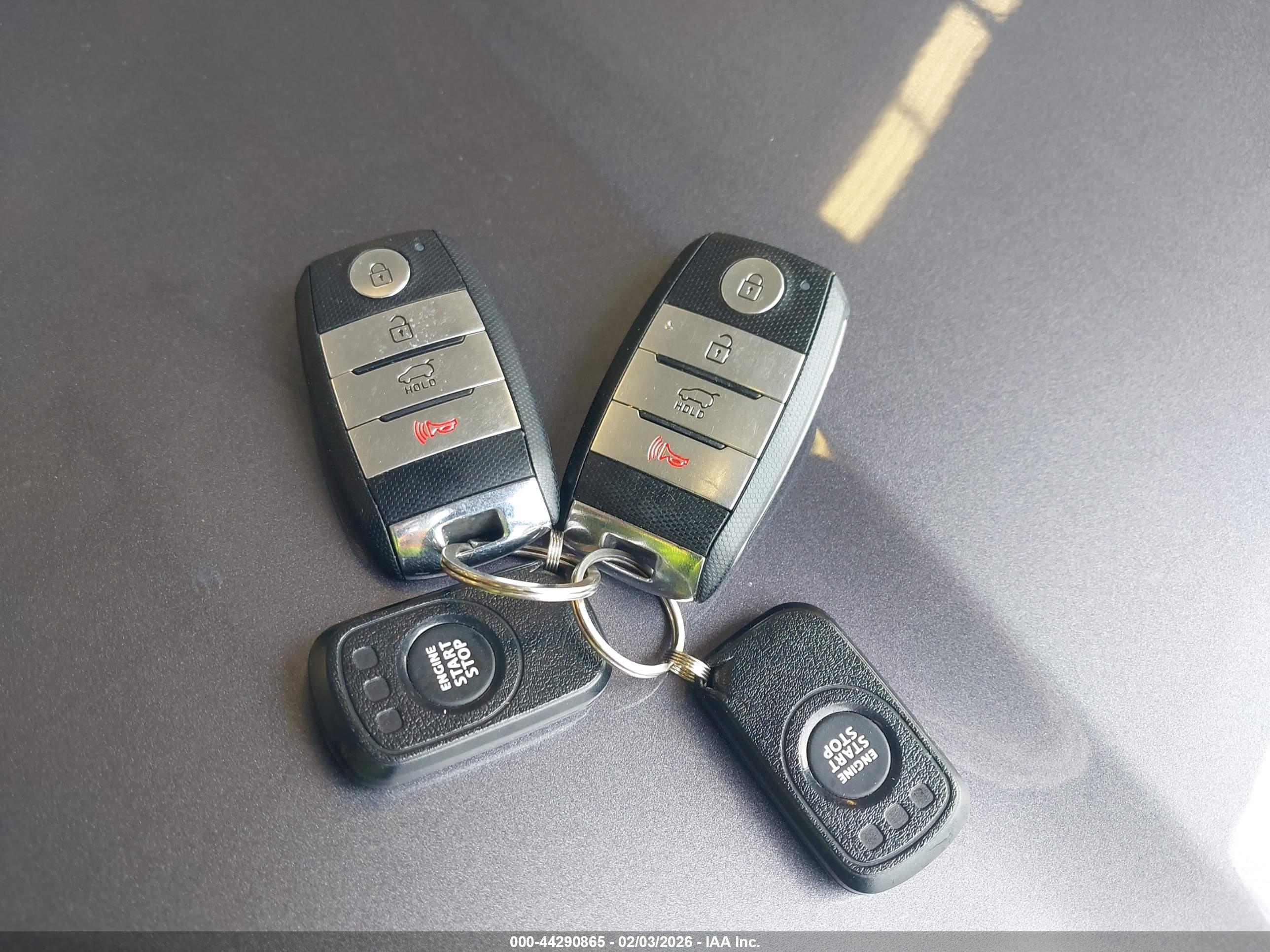 KIA SORENTO image 11