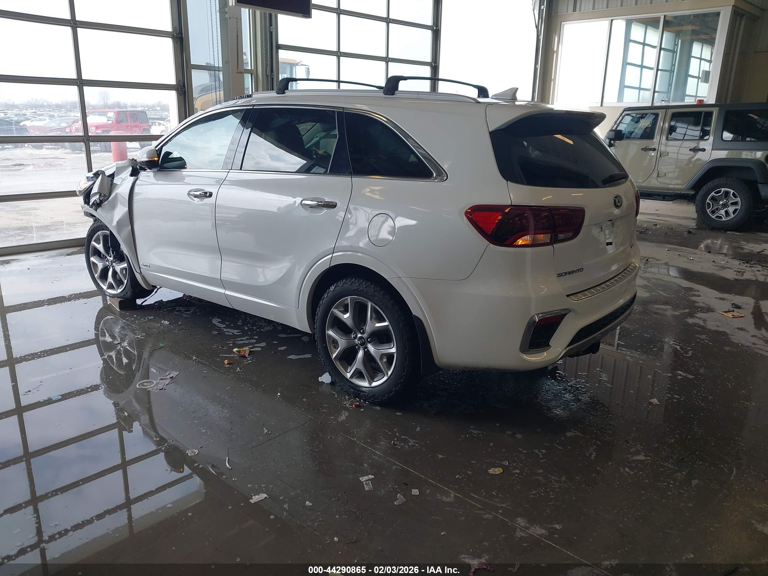 KIA SORENTO image 3